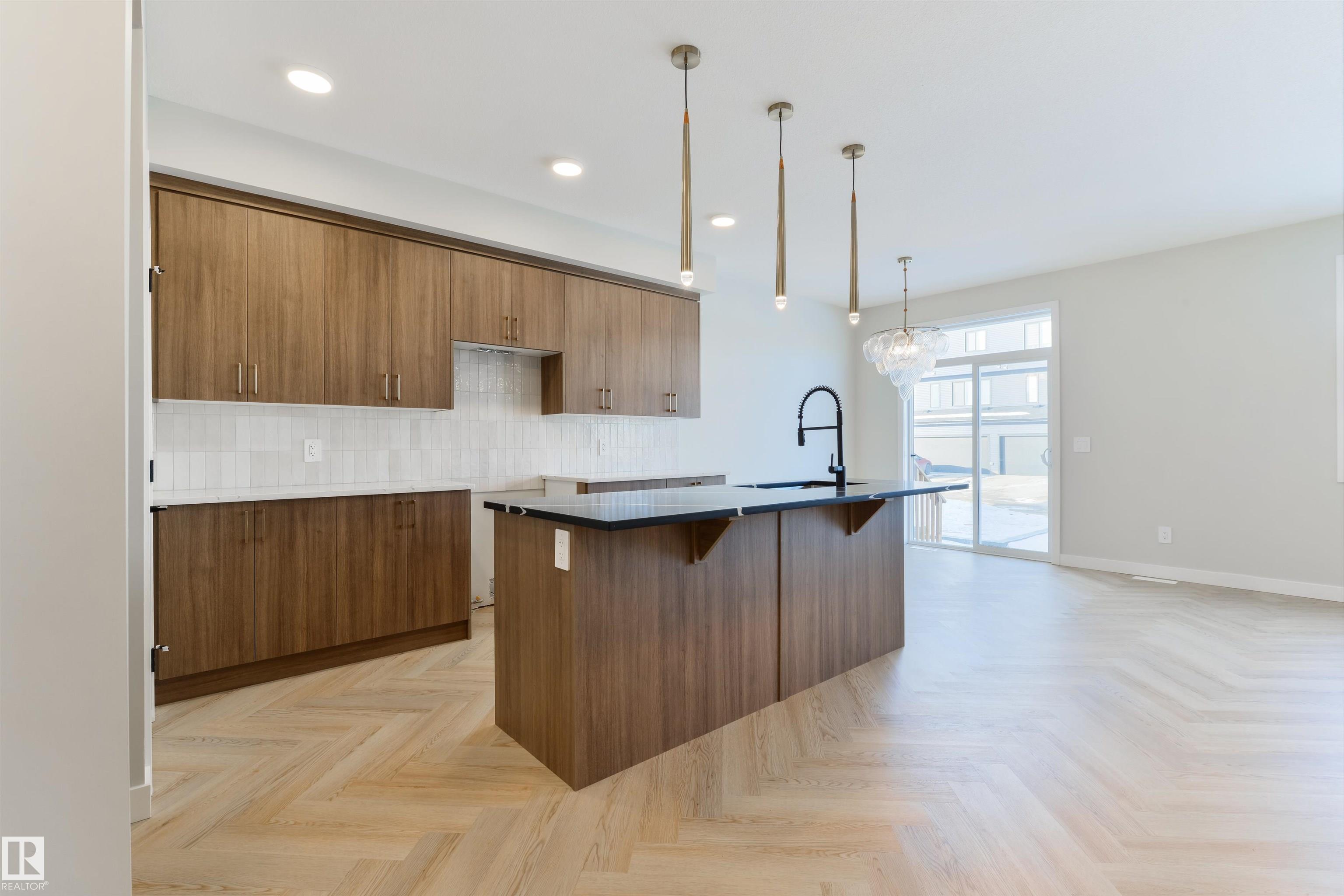 Photo 7 at 19 Cobblestone Gate, Copperhaven, Spruce Grove