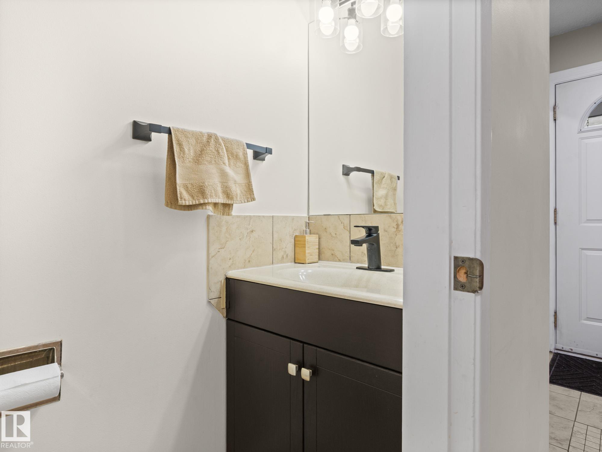 Photo 16 at 20E Callingwood Court NW, Callingwood North, Edmonton