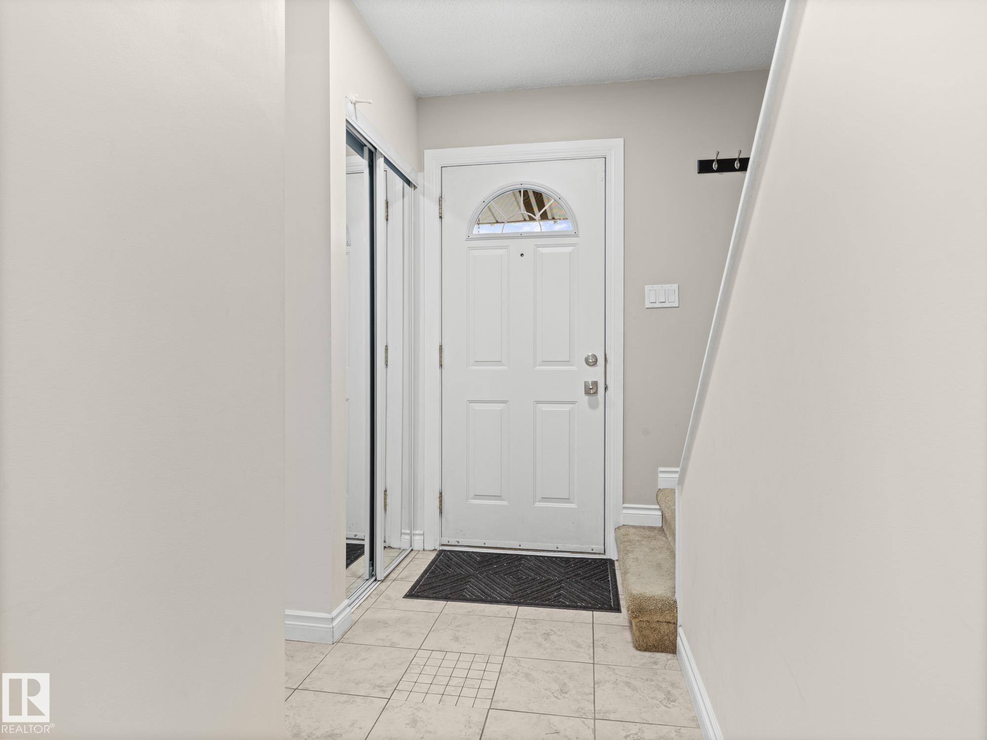 Photo 7 at 20E Callingwood Court NW, Callingwood North, Edmonton