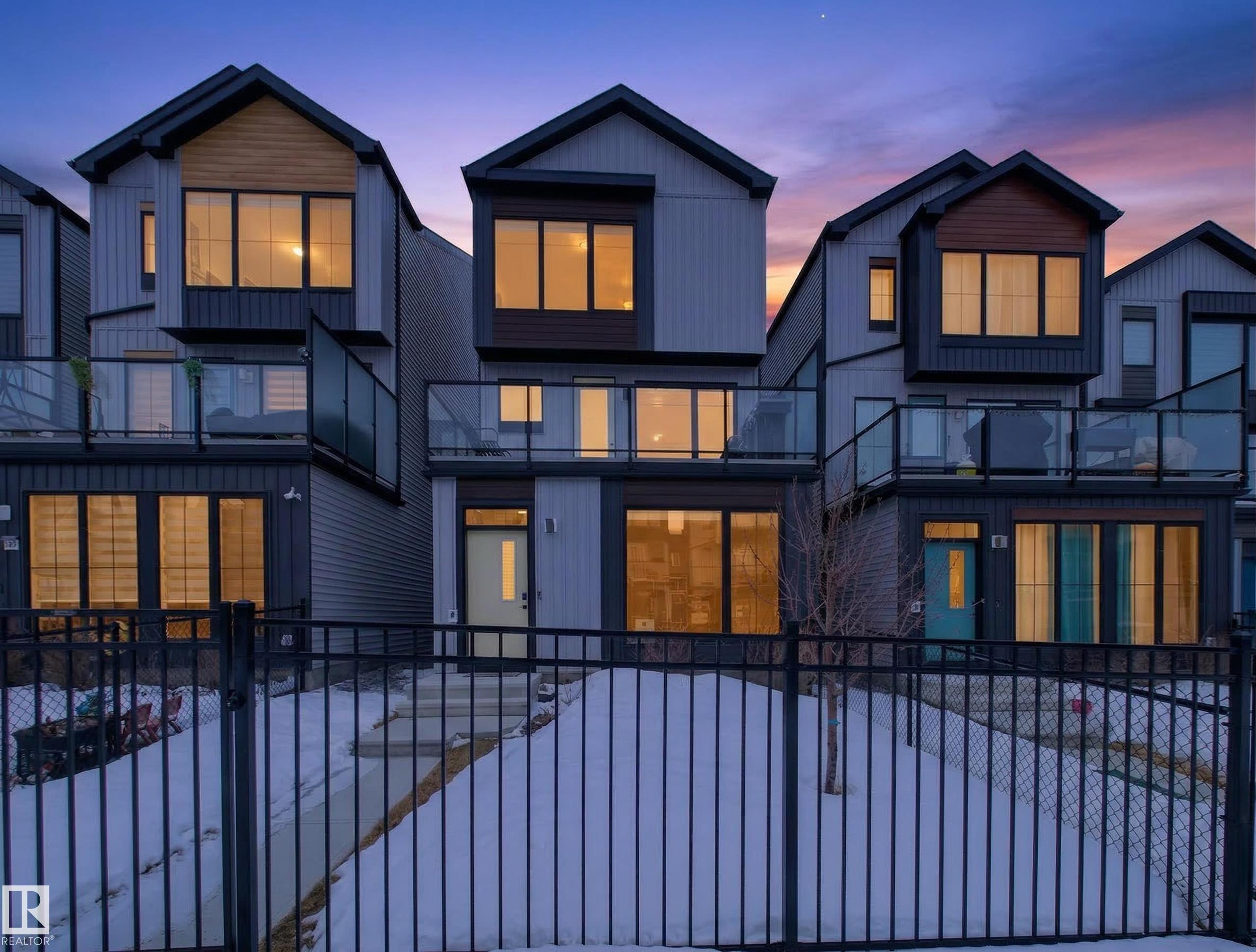 451 39 Street SW, Charlesworth, Edmonton 2