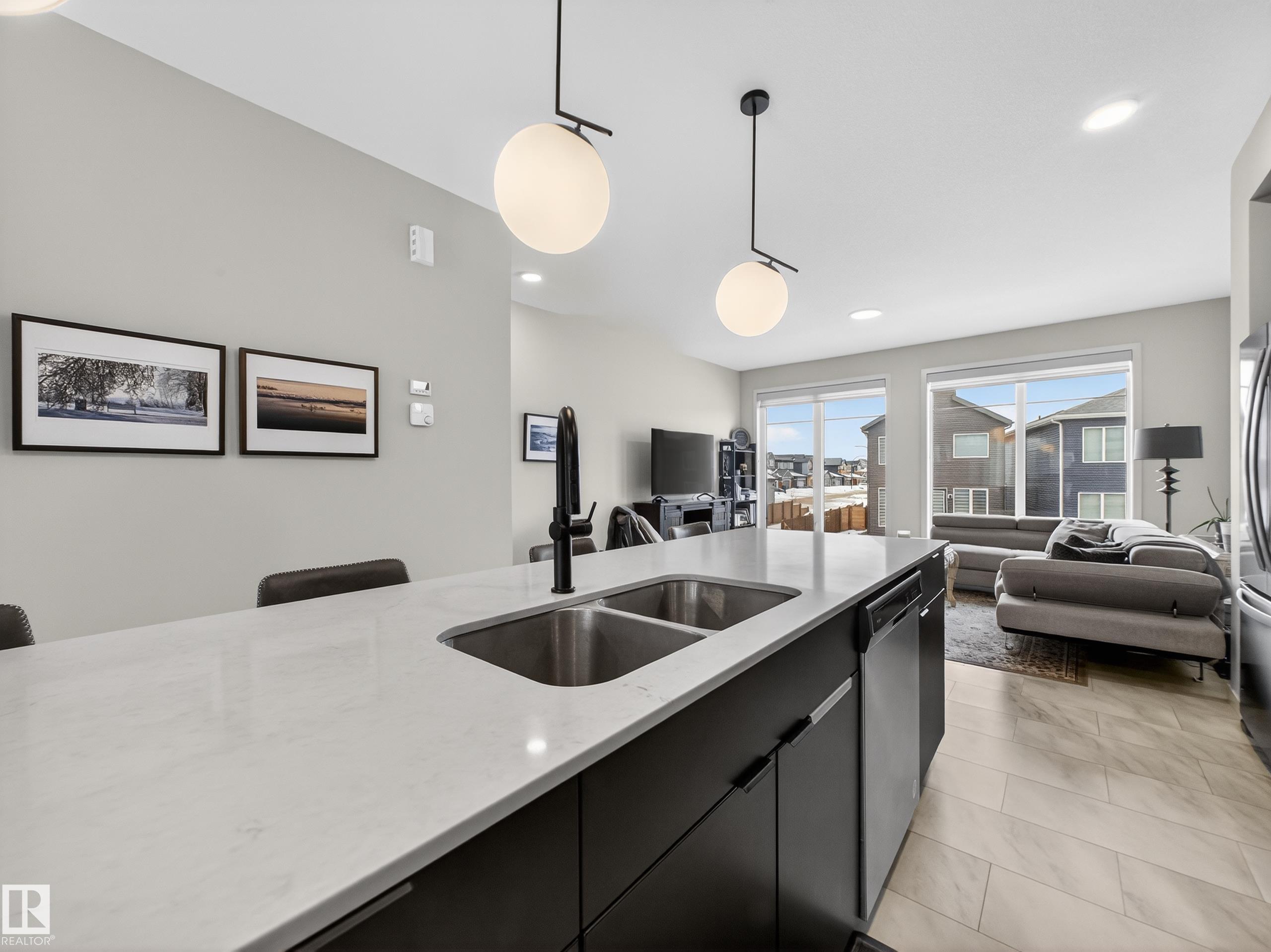 Photo 11 at 451 39 Street SW, Charlesworth, Edmonton