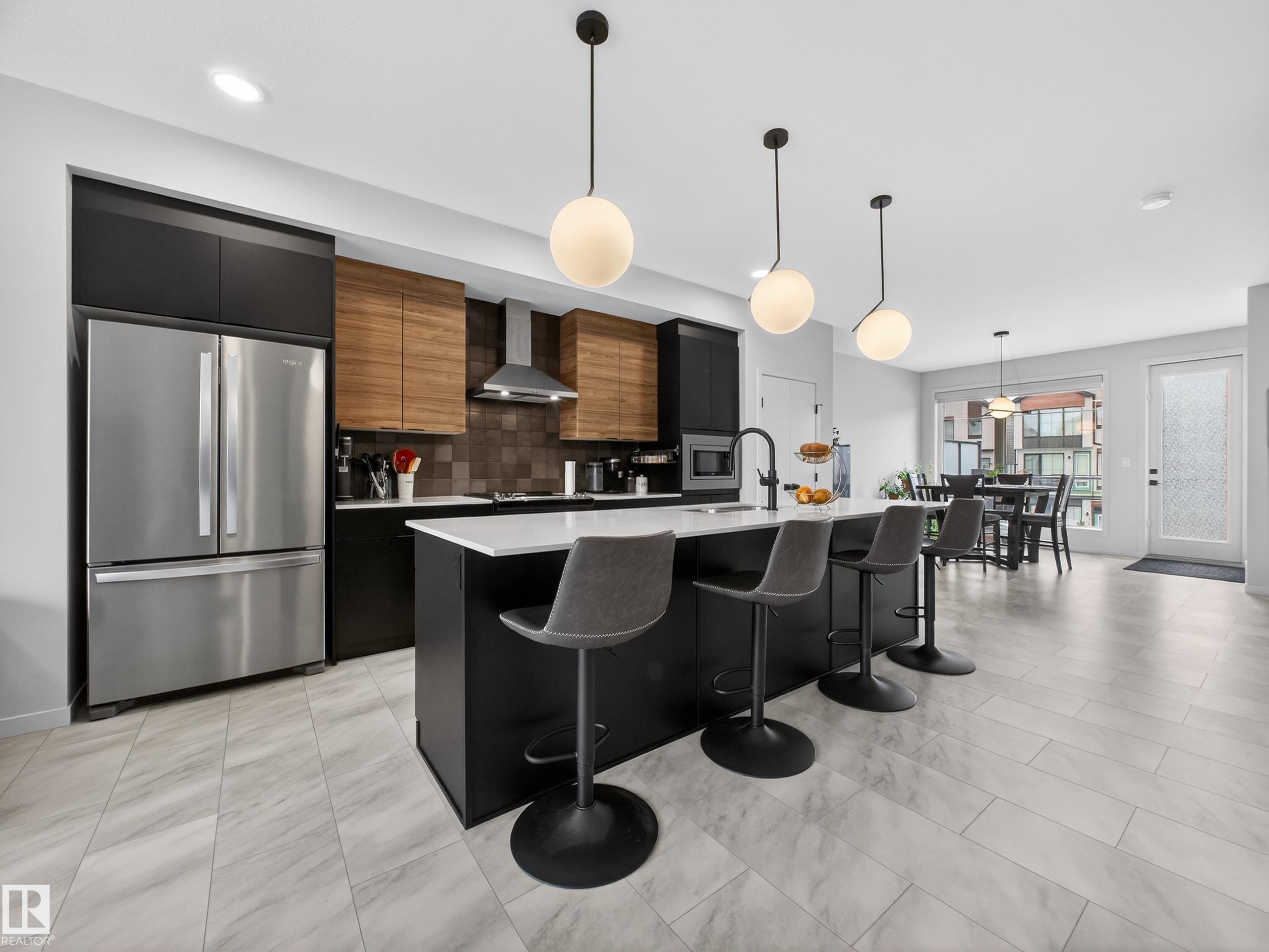 Photo 5 at 451 39 Street SW, Charlesworth, Edmonton