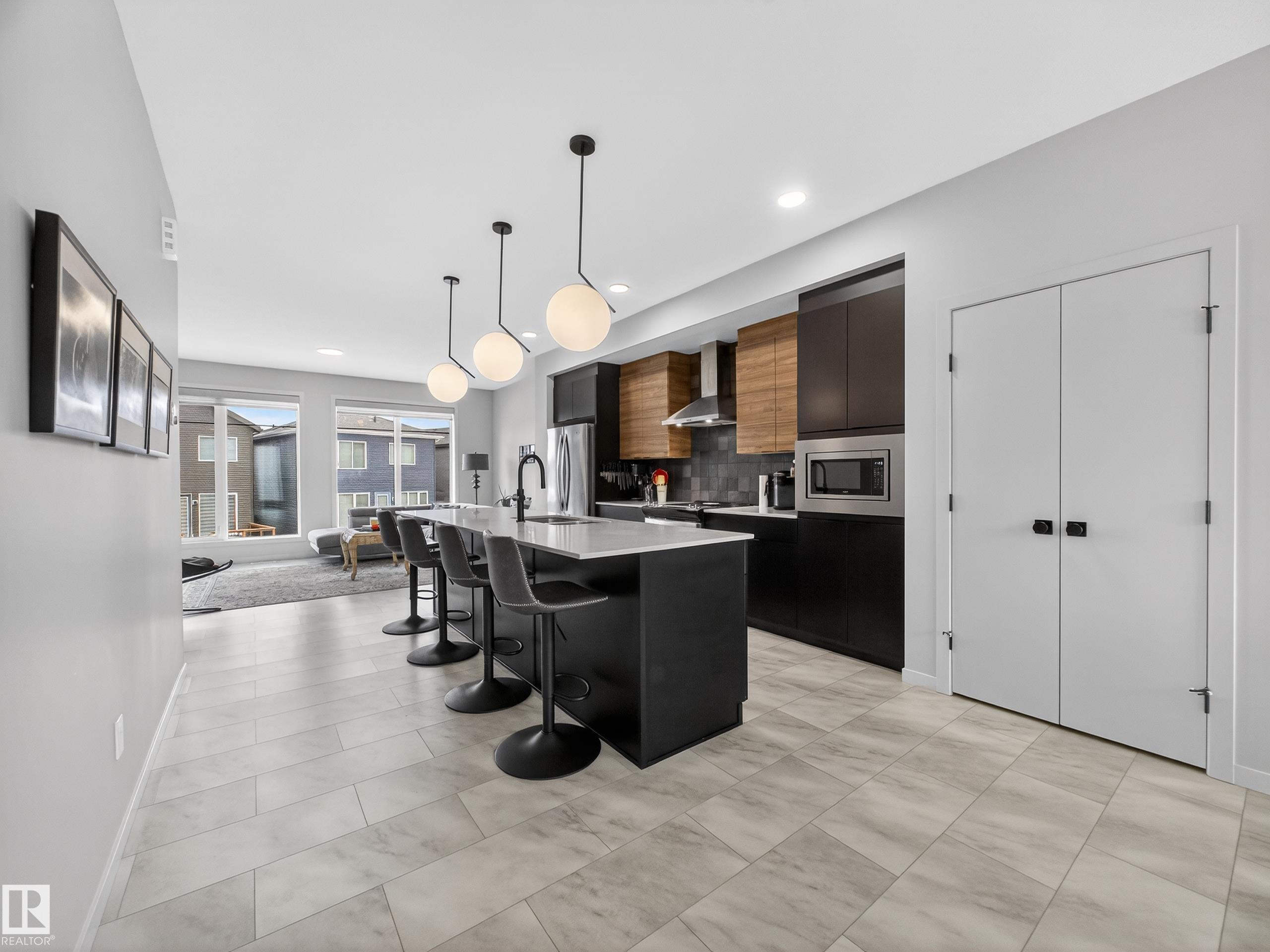 Photo 6 at 451 39 Street SW, Charlesworth, Edmonton