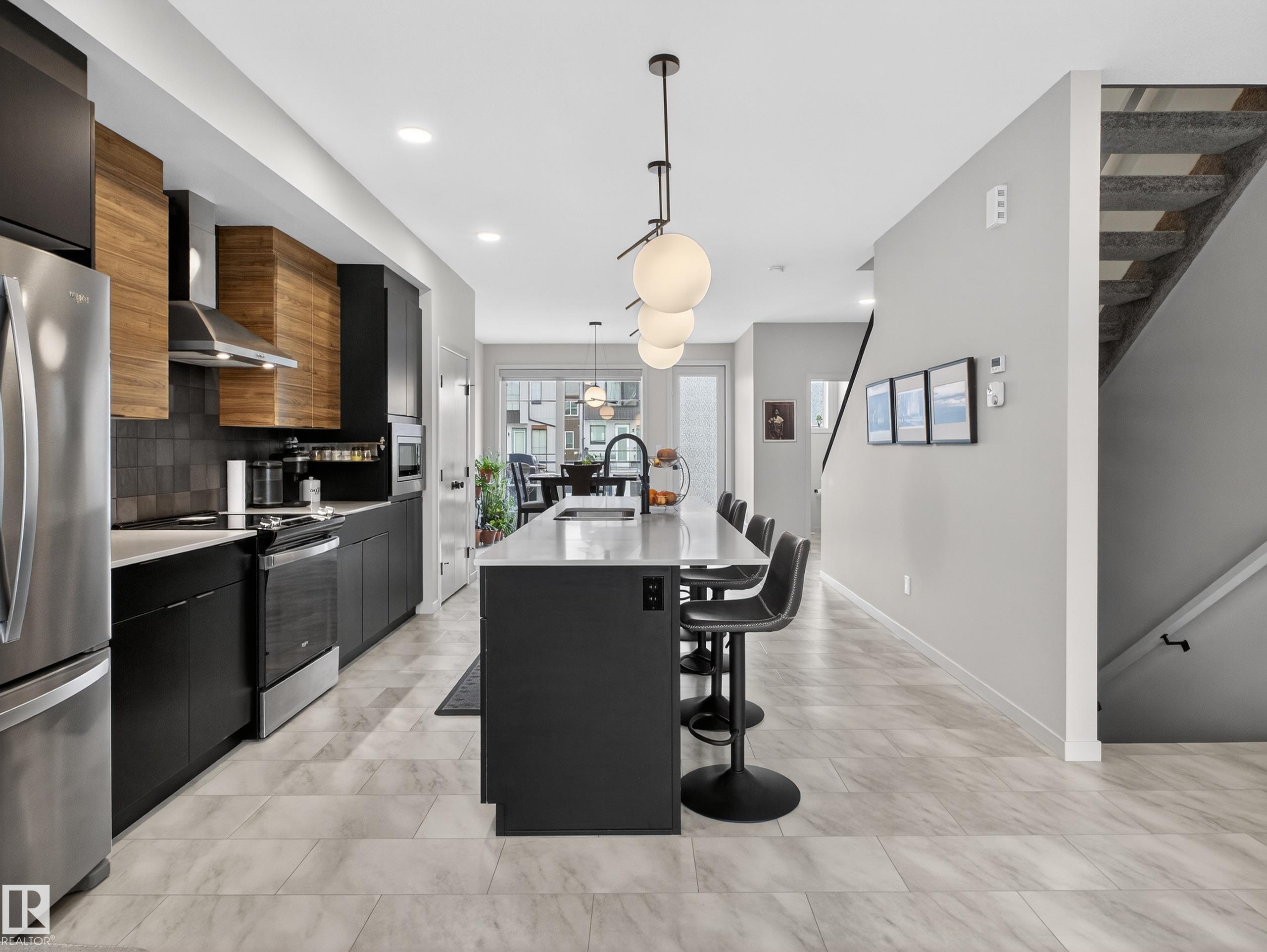 Photo 8 at 451 39 Street SW, Charlesworth, Edmonton