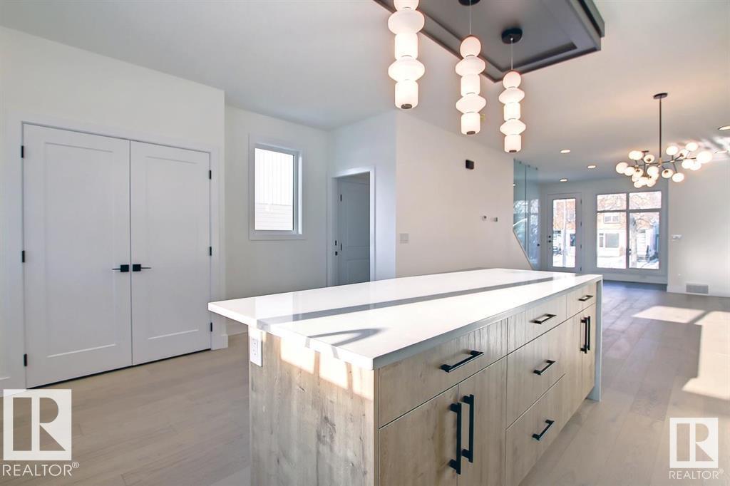 Photo 25 at 13909 107a Avenue NW, North Glenora, Edmonton