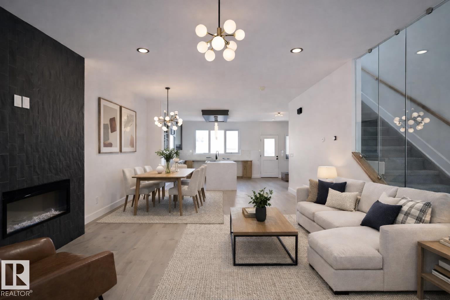 Photo 4 at 13909 107a Avenue NW, North Glenora, Edmonton