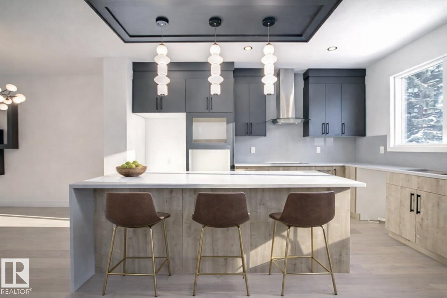 Photo 5 at 13909 107a Avenue NW, North Glenora, Edmonton