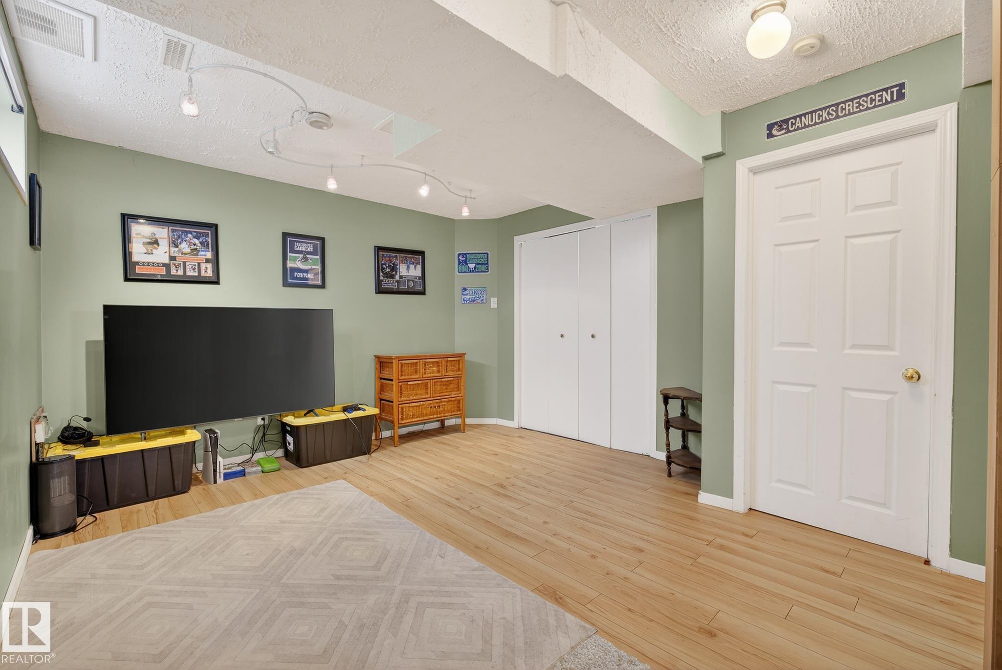 Photo 24 at 14816 47 Street NW, Miller, Edmonton