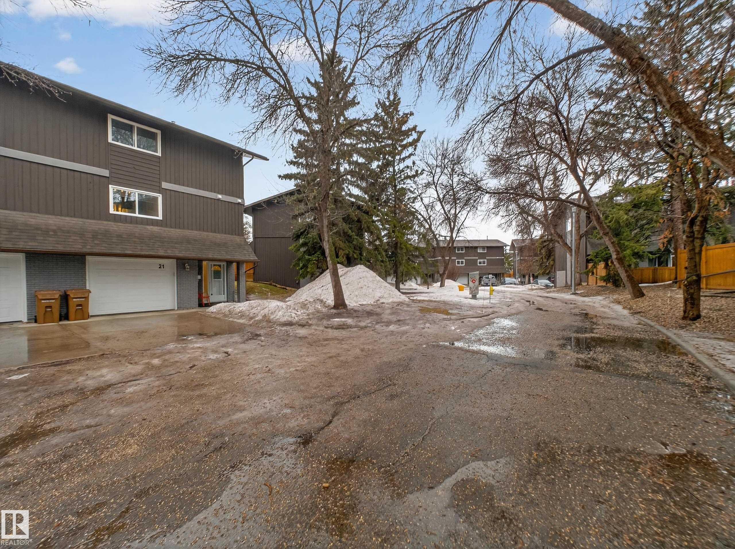 21 Glaewyn Estates, Grandin, St. Albert photo 4