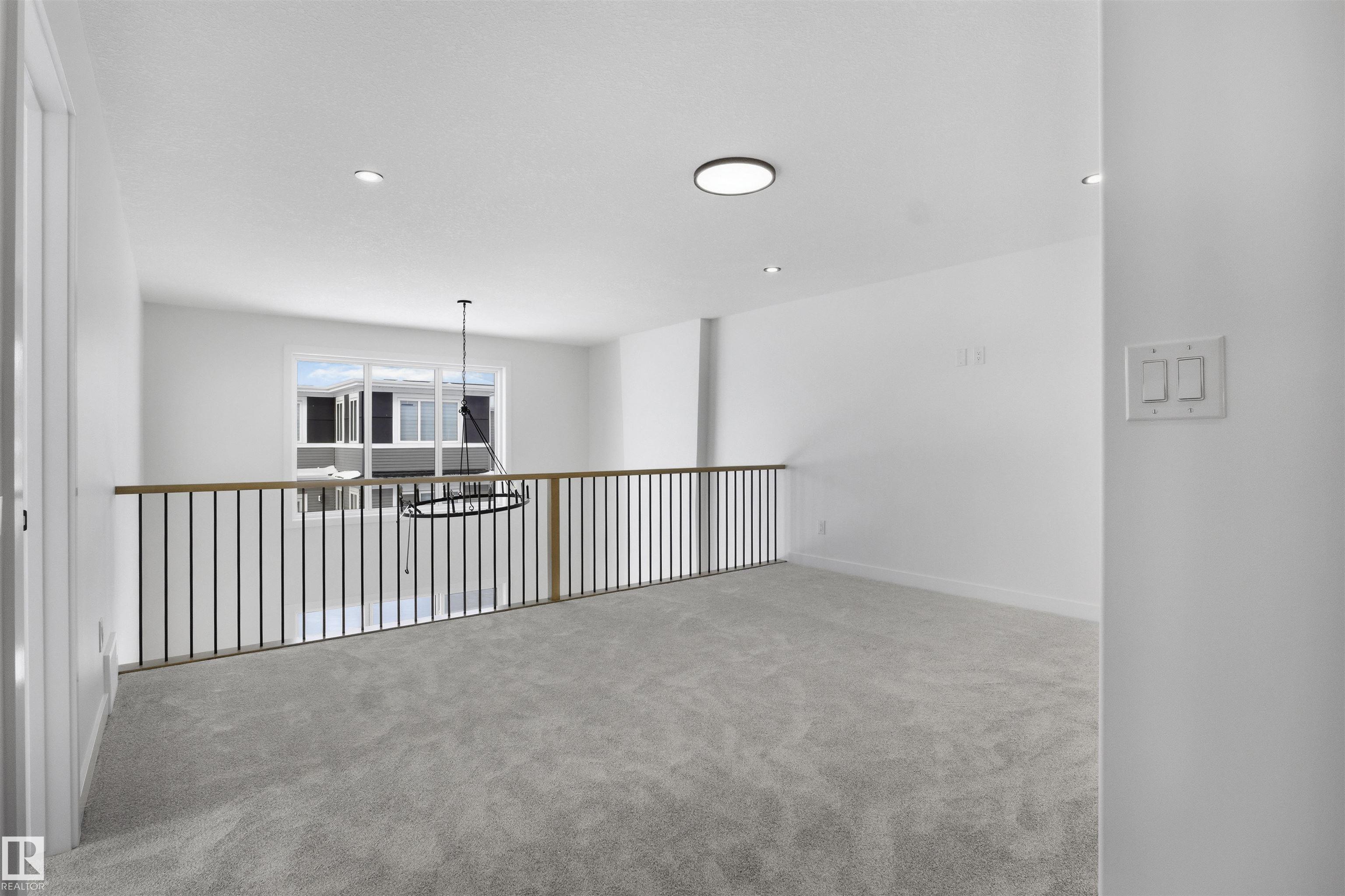 Photo 8 at 3304 Chickadee Drive NW, Starling, Edmonton