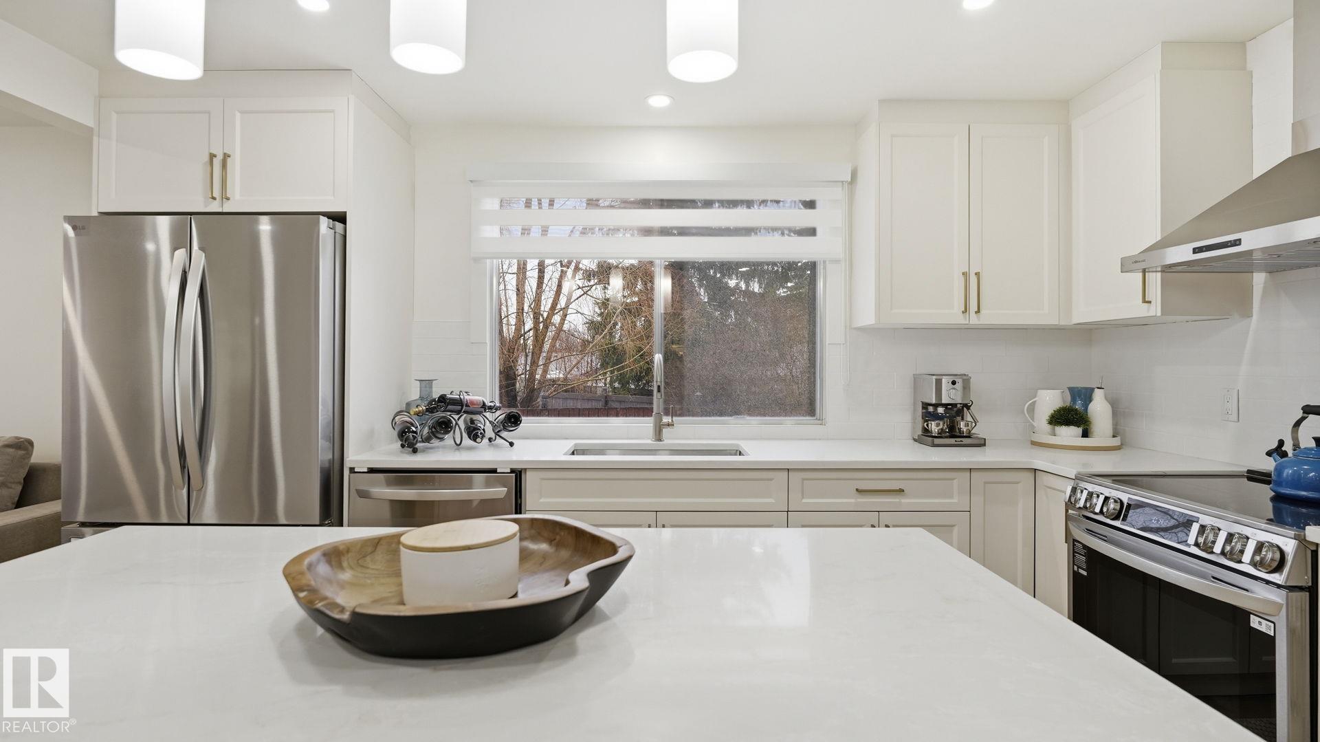 Photo 16 at 2011 89 Street NW, Satoo, Edmonton