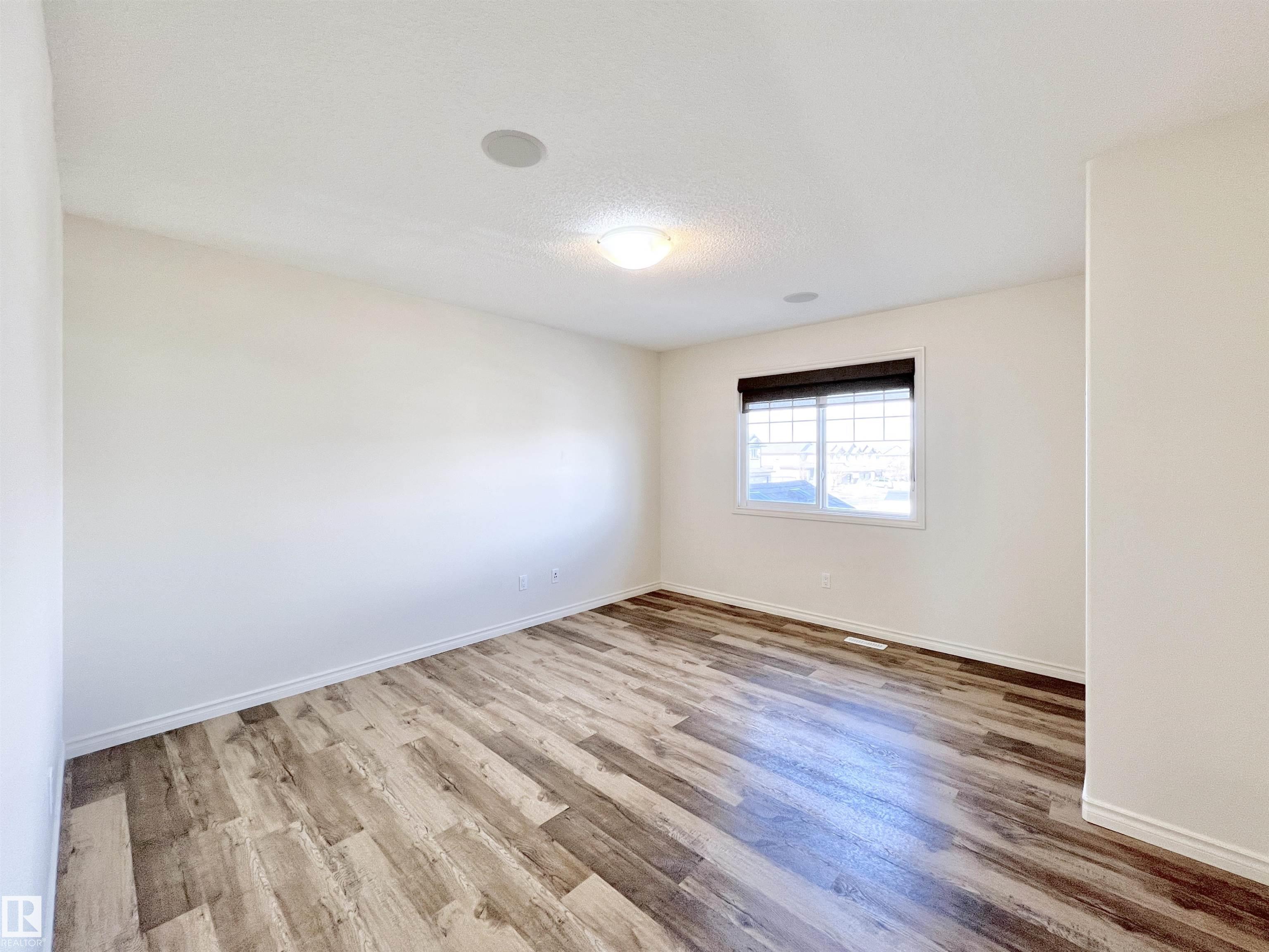 https://zimg.paragon.ice.com/ParagonImages/Property/PM/RAE/225391258/19/0/0/accbe5bccddb7bc5e2a73d0fdff49db2/1/3cb07a83d05324c5f4191b7a3cbc6398/225391258-b544d75d-4f16-47b9-ac0a-8bdf87c71c74.JPG