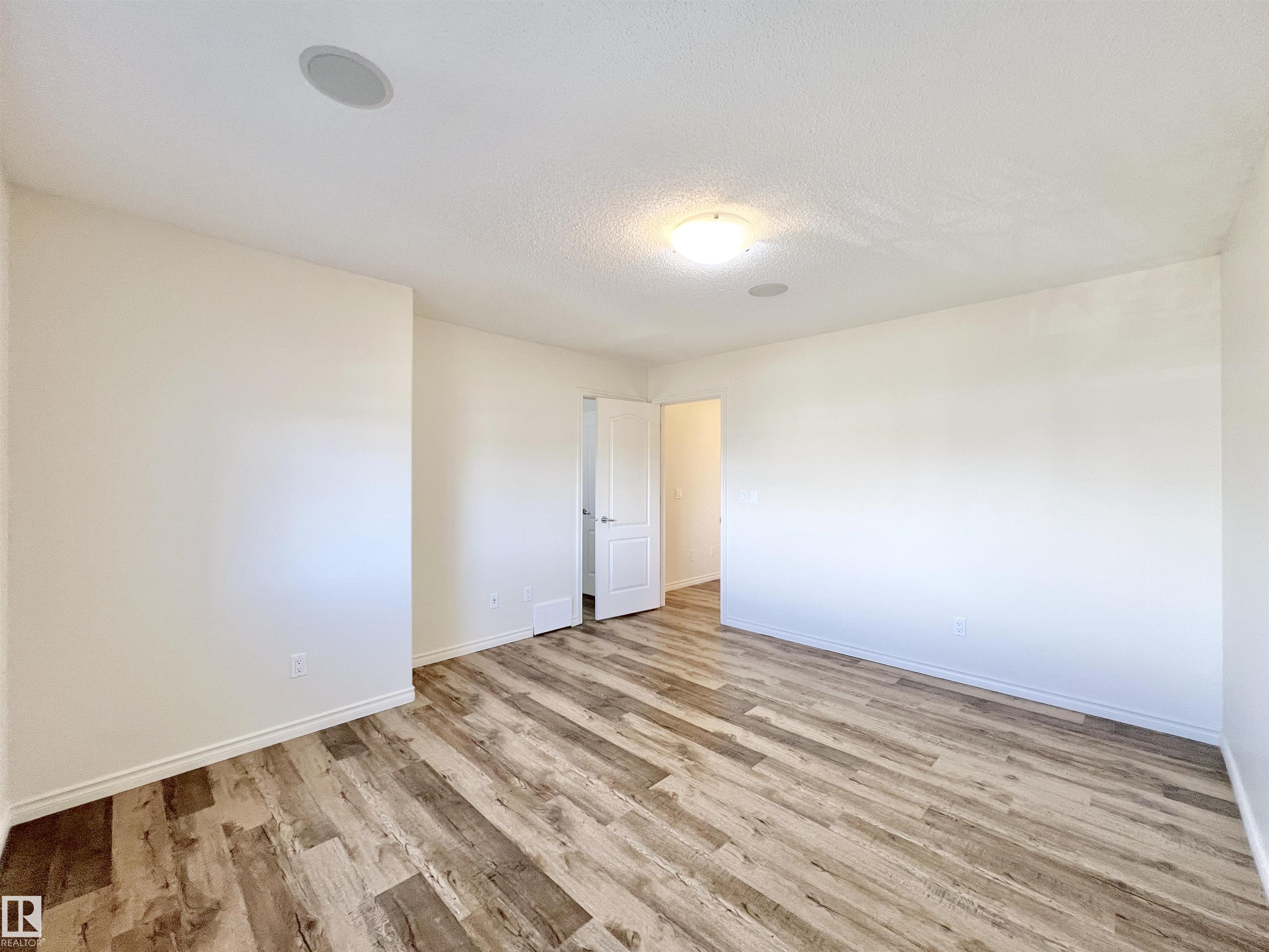 https://zimg.paragon.ice.com/ParagonImages/Property/PM/RAE/225391258/20/0/0/0c44863c81cac705176f84a416af98ca/1/3cb07a83d05324c5f4191b7a3cbc6398/225391258-ef6569c4-997d-4936-8a43-a1dd2b9de7ed.JPG