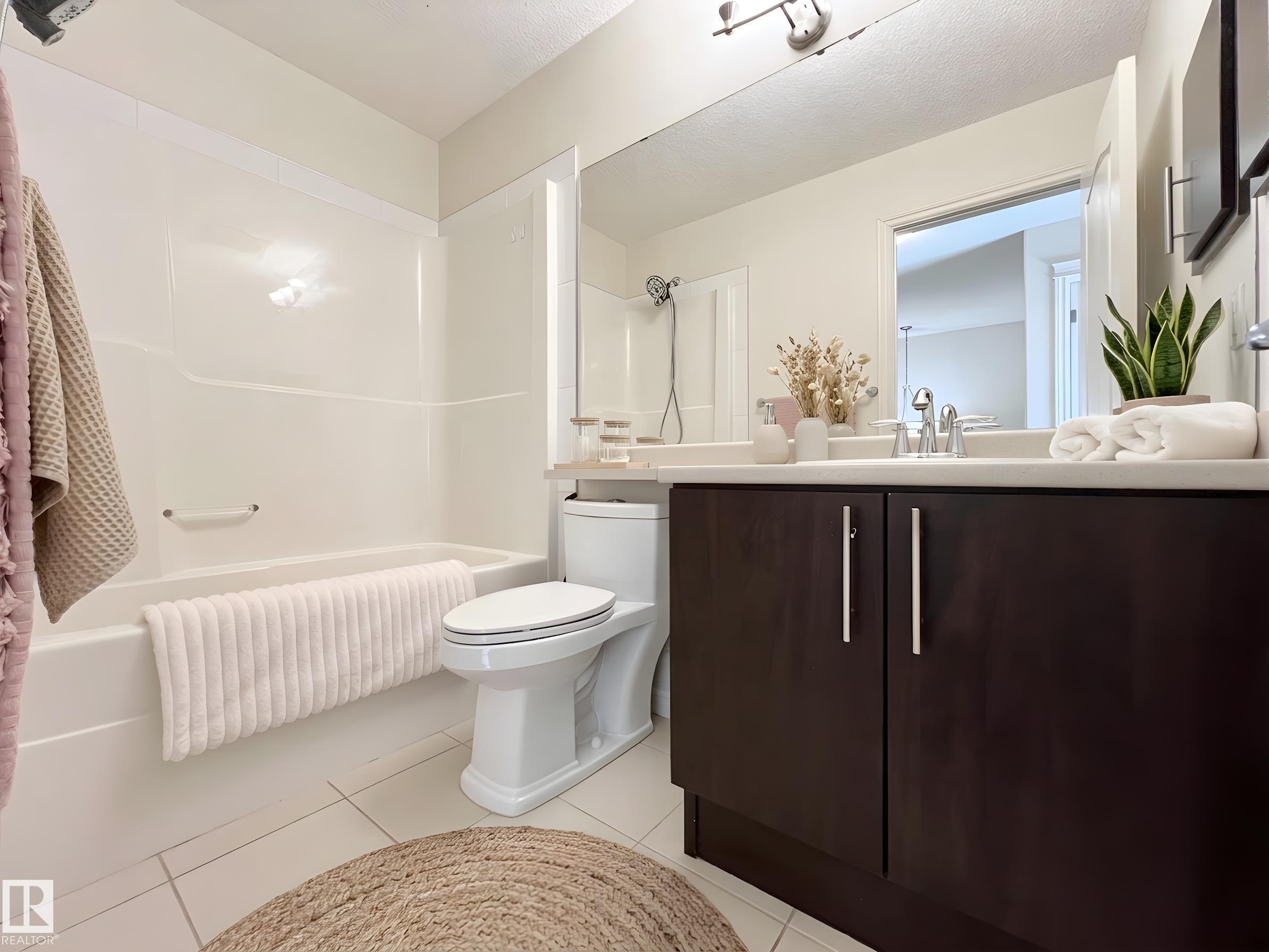 https://zimg.paragon.ice.com/ParagonImages/Property/PM/RAE/225391258/22/0/0/1e9d7e5cbe5c9c2ea73faff6f17968a4/1/3cb07a83d05324c5f4191b7a3cbc6398/225391258-36d74fda-f3b2-4cd7-bd17-c1511497a1d8.JPG