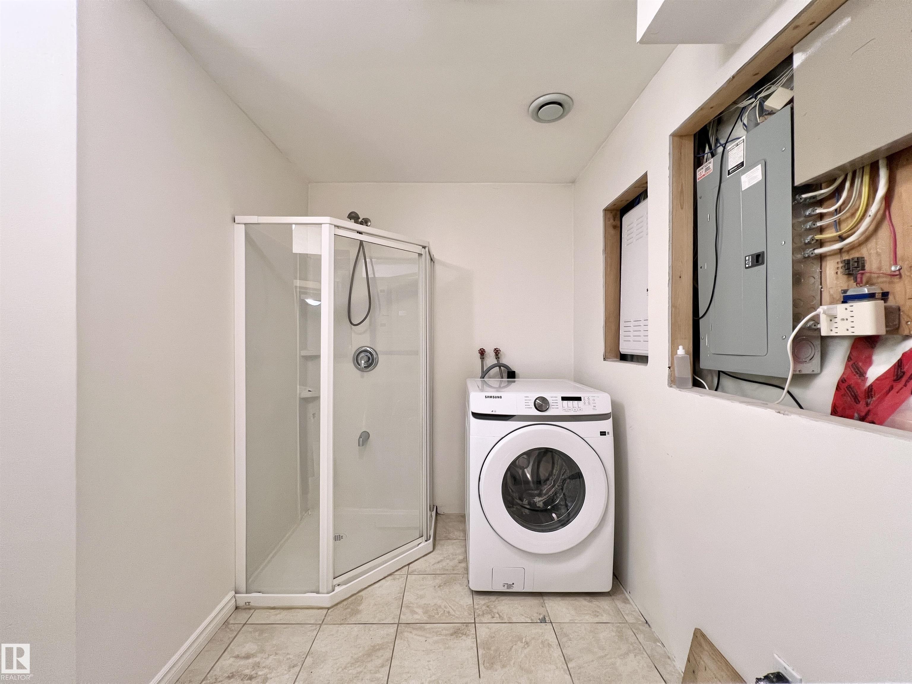 https://zimg.paragon.ice.com/ParagonImages/Property/PM/RAE/225391258/31/0/0/e3b7bfa06ca372cceb6248e35c321d19/1/3cb07a83d05324c5f4191b7a3cbc6398/225391258-17a20632-4622-40cd-9d50-fe1113395c82.JPG