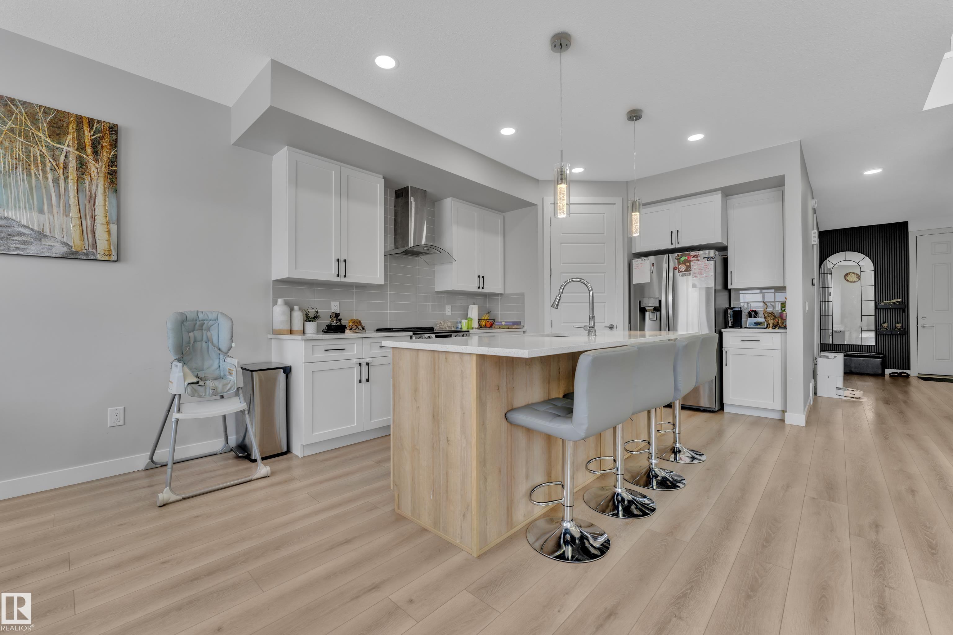 Photo 13 at 3003 4 Street NW, Maple Crest, Edmonton