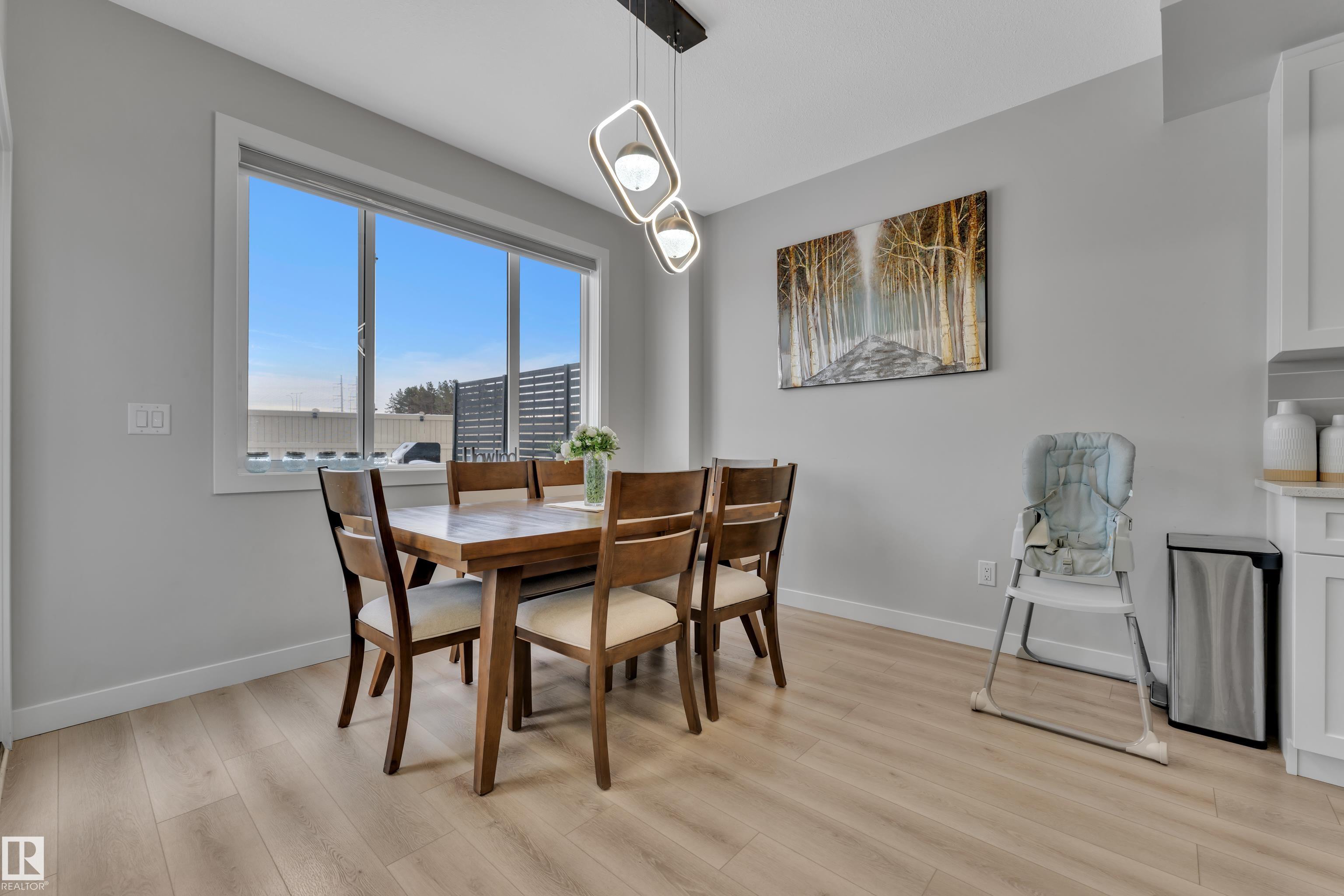 Photo 14 at 3003 4 Street NW, Maple Crest, Edmonton