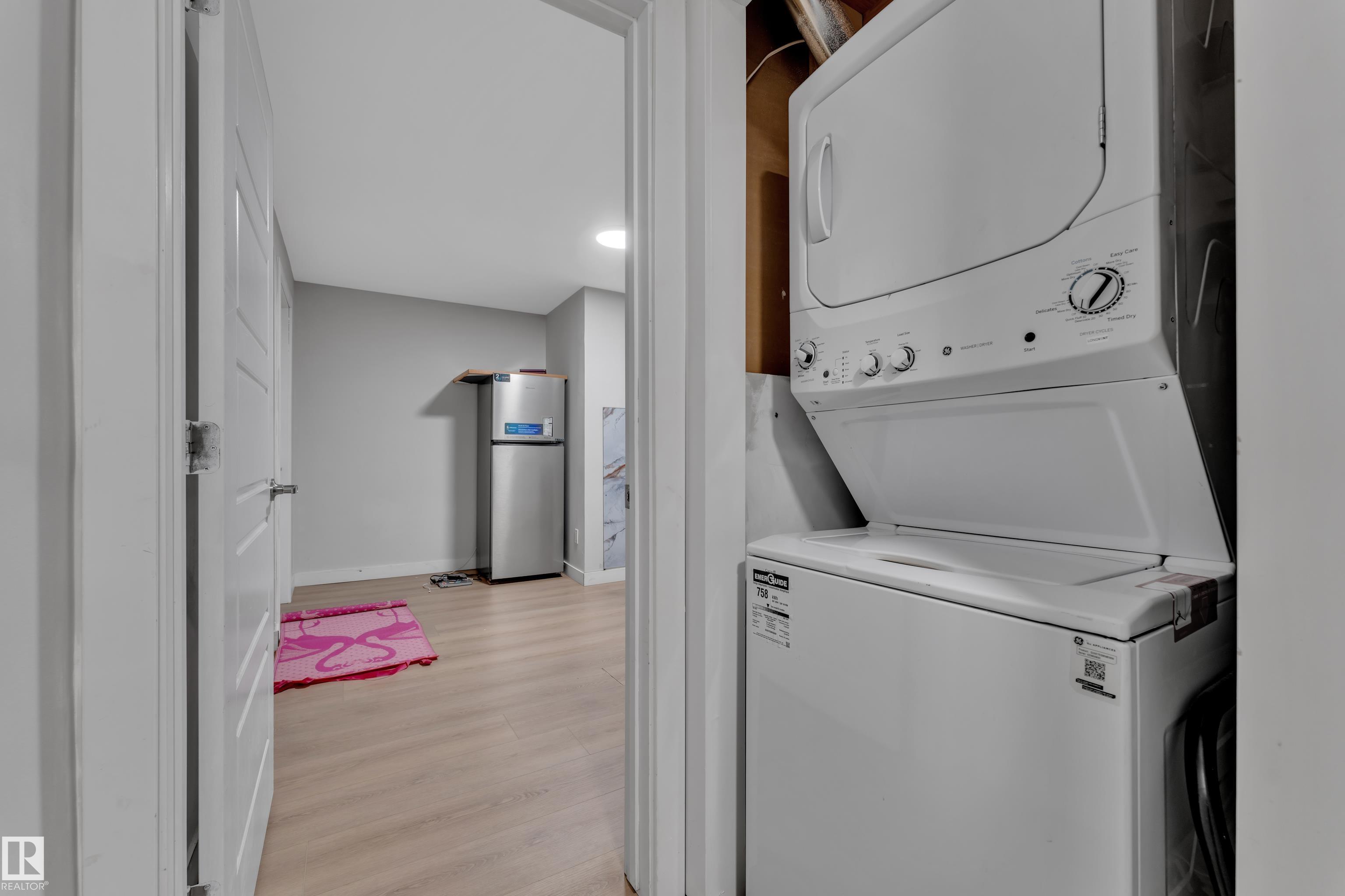 Photo 42 at 3003 4 Street NW, Maple Crest, Edmonton