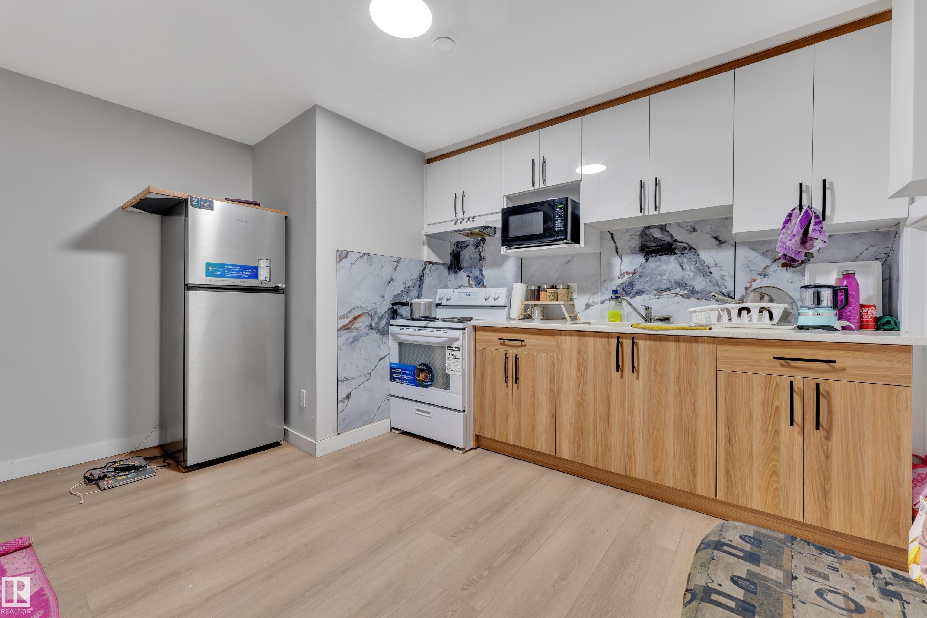 Photo 43 at 3003 4 Street NW, Maple Crest, Edmonton