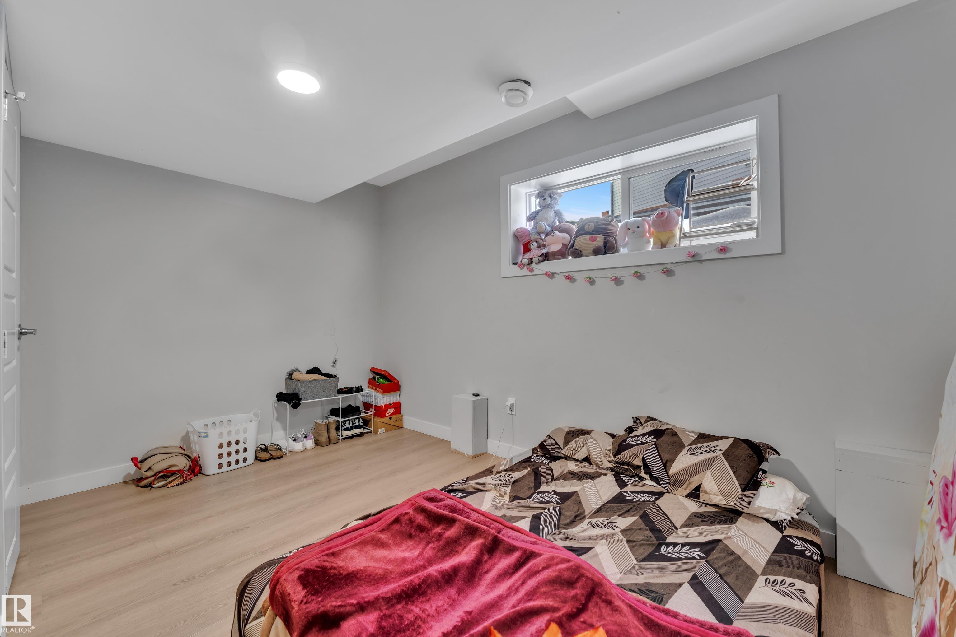 Photo 44 at 3003 4 Street NW, Maple Crest, Edmonton