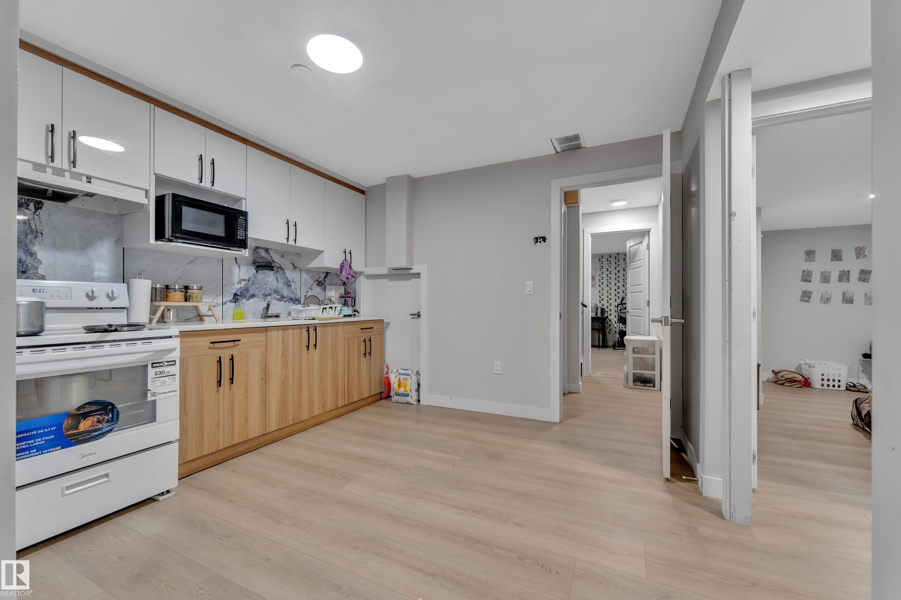 Photo 46 at 3003 4 Street NW, Maple Crest, Edmonton