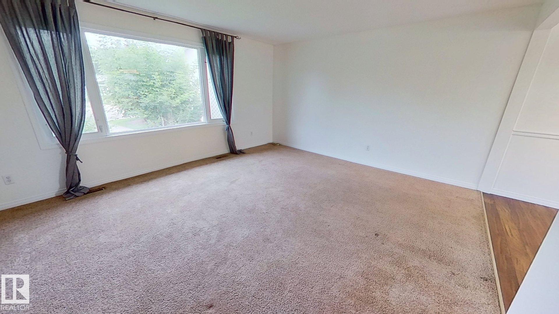 Photo 3 at 3432 81 Street NW, Richfield, Edmonton