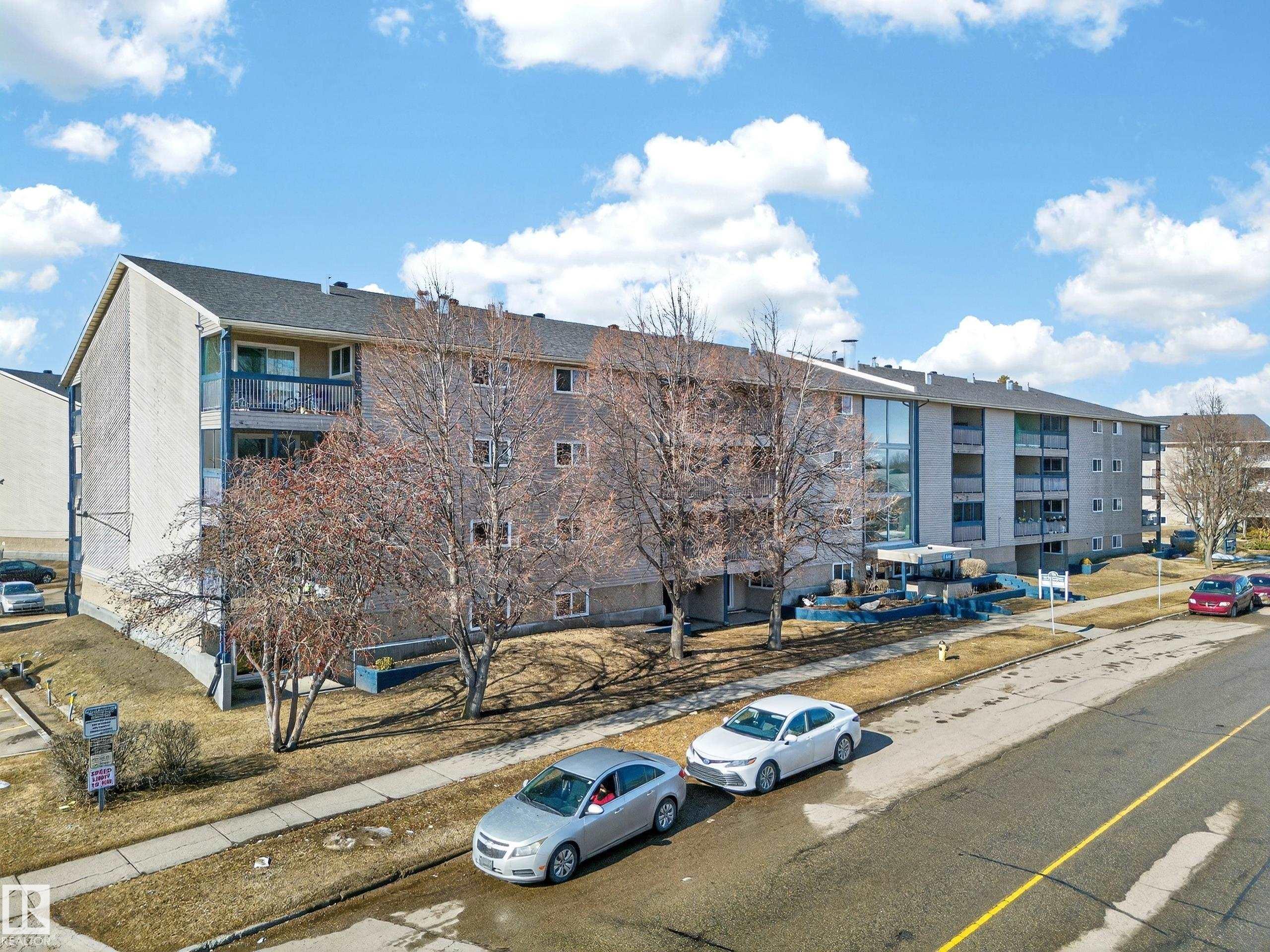 Photo 2 at 406 - 2620 Millwoods Road East NW, Weinlos, Edmonton