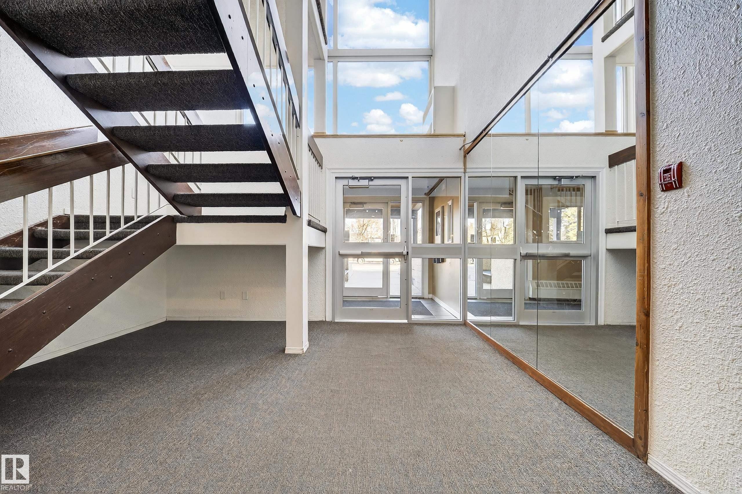 Photo 9 at 406 - 2620 Millwoods Road East NW, Weinlos, Edmonton