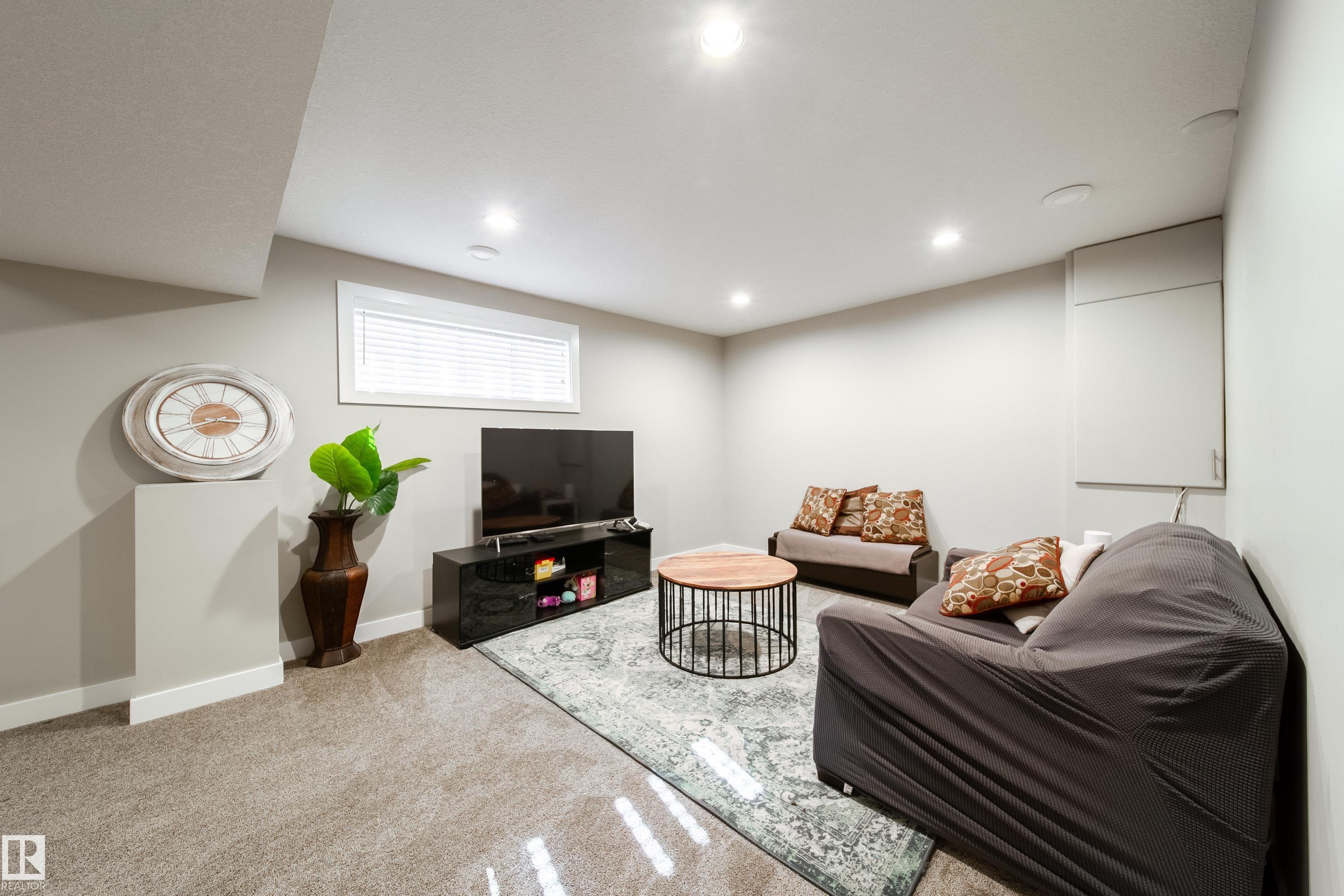 Photo 32 at 9742 153 Street NW, West Jasper Place, Edmonton