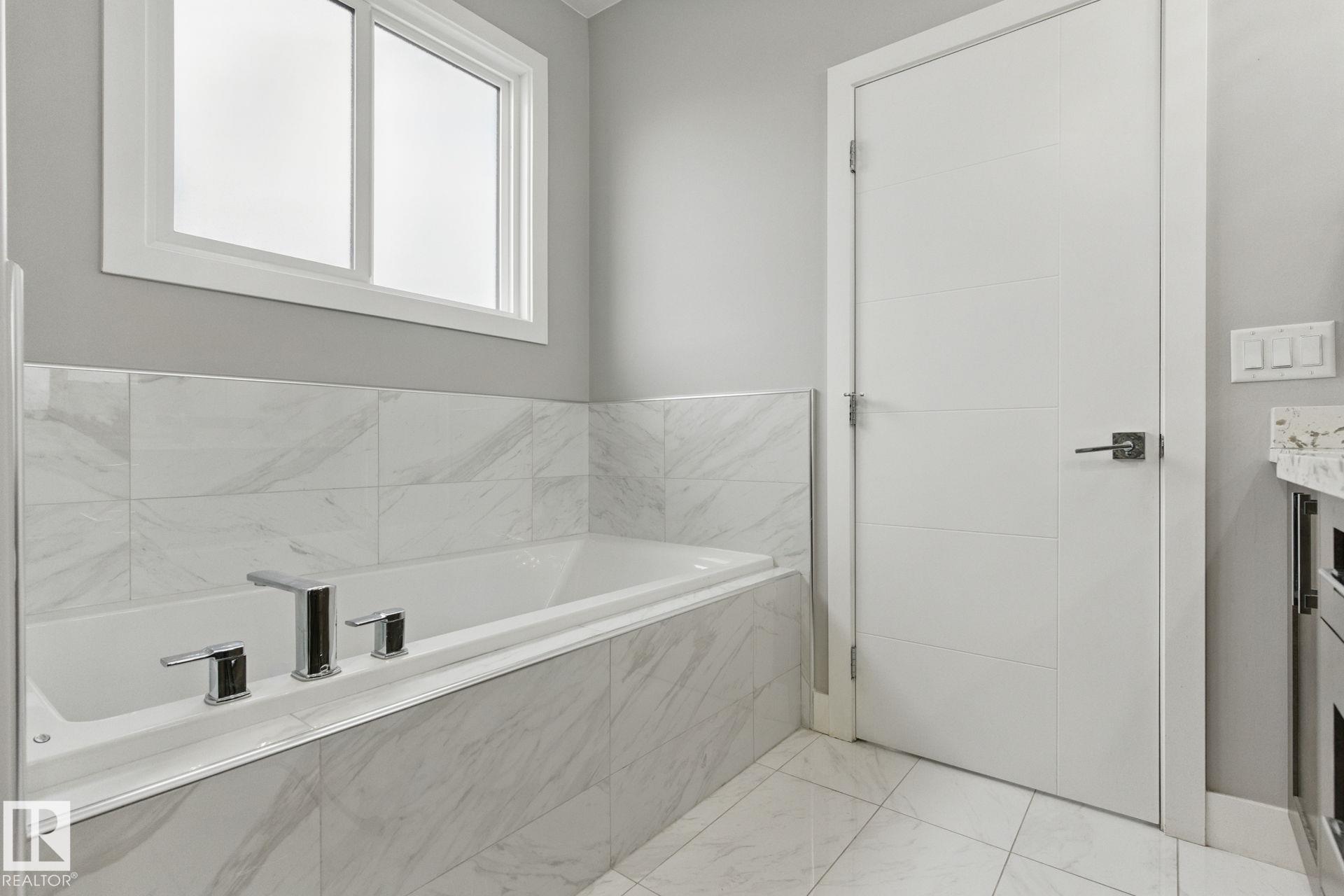 Photo 24 at 1412 25 Street NW, Laurel, Edmonton