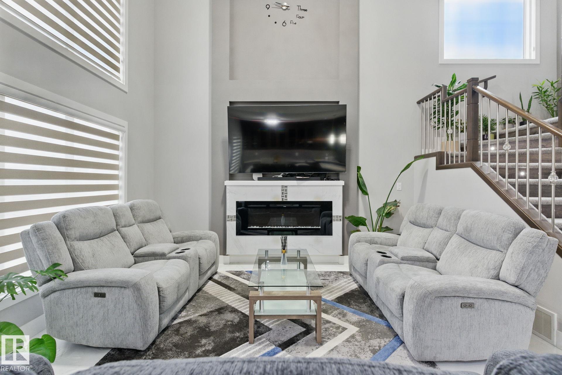 Photo 10 at 1412 25 Street NW, Laurel, Edmonton