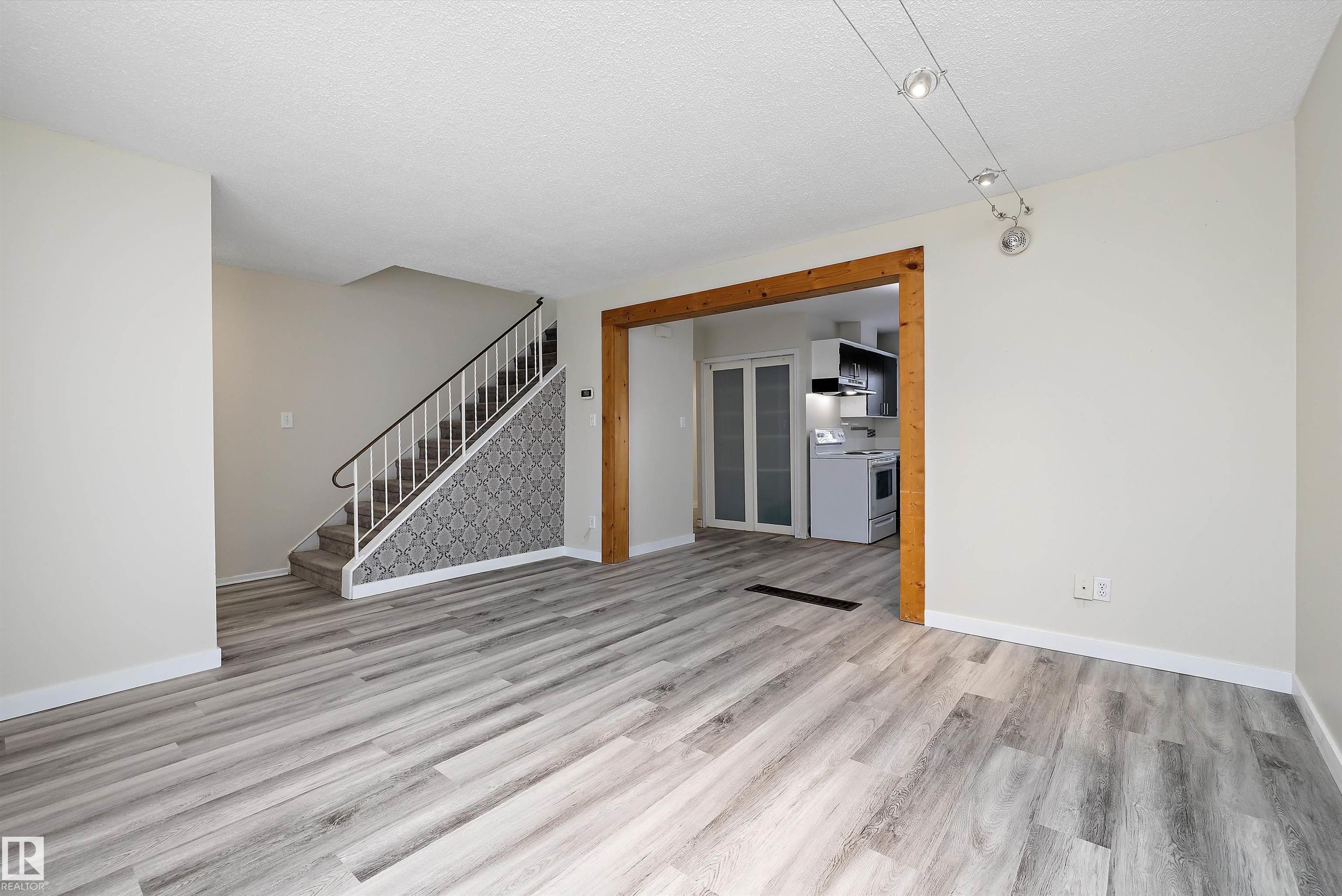 Photo 2 at 11813 44 Street NW, Beacon Heights, Edmonton
