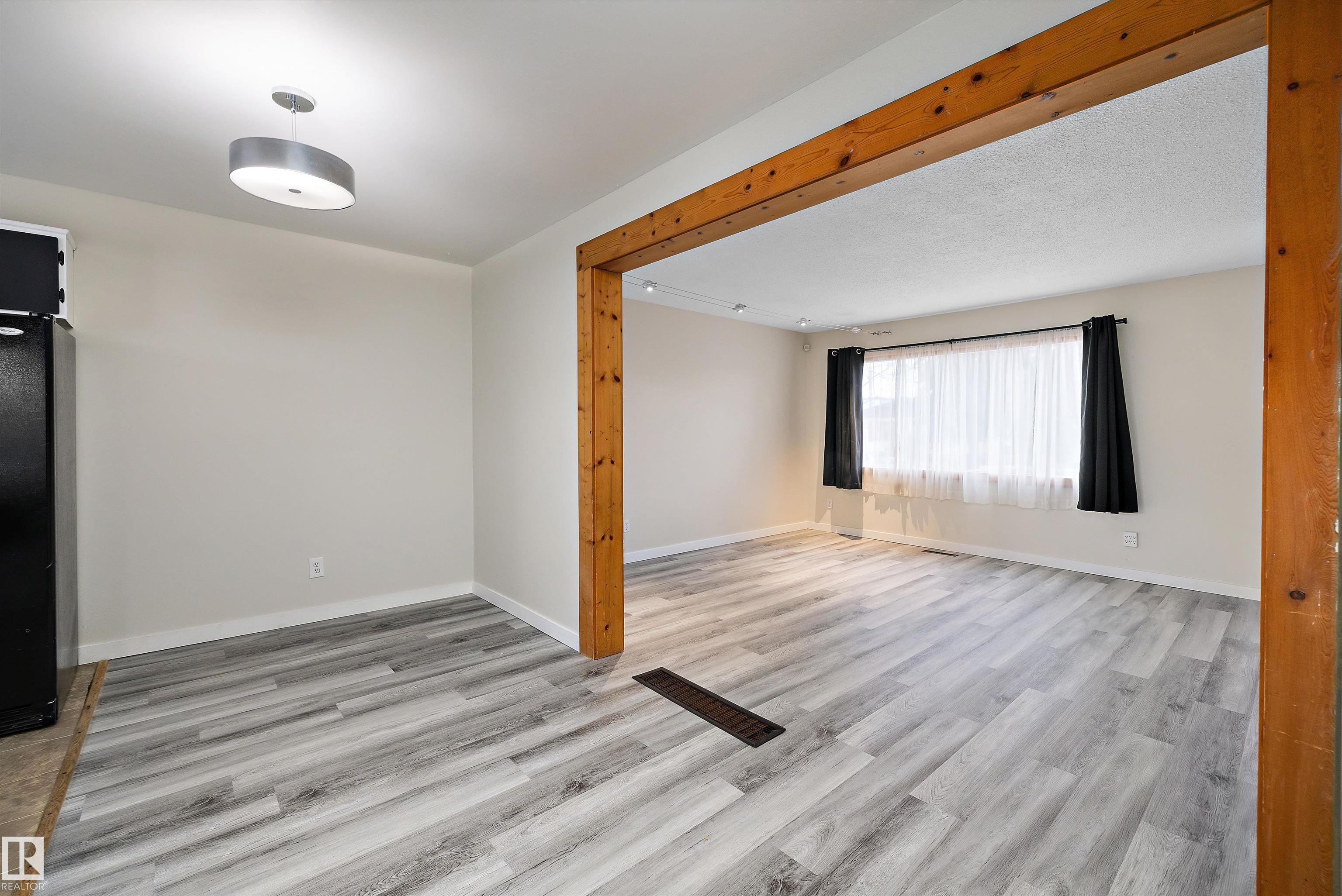 Photo 5 at 11813 44 Street NW, Beacon Heights, Edmonton