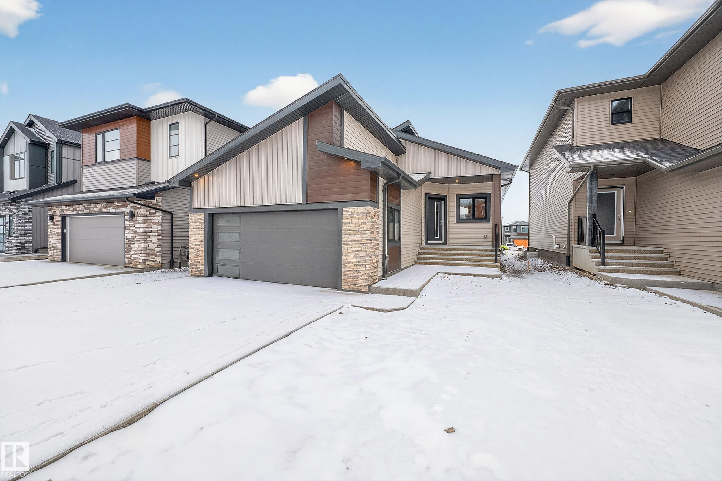 Photo 2 at 7093 Kiviaq Crescent SW, Keswick, Edmonton