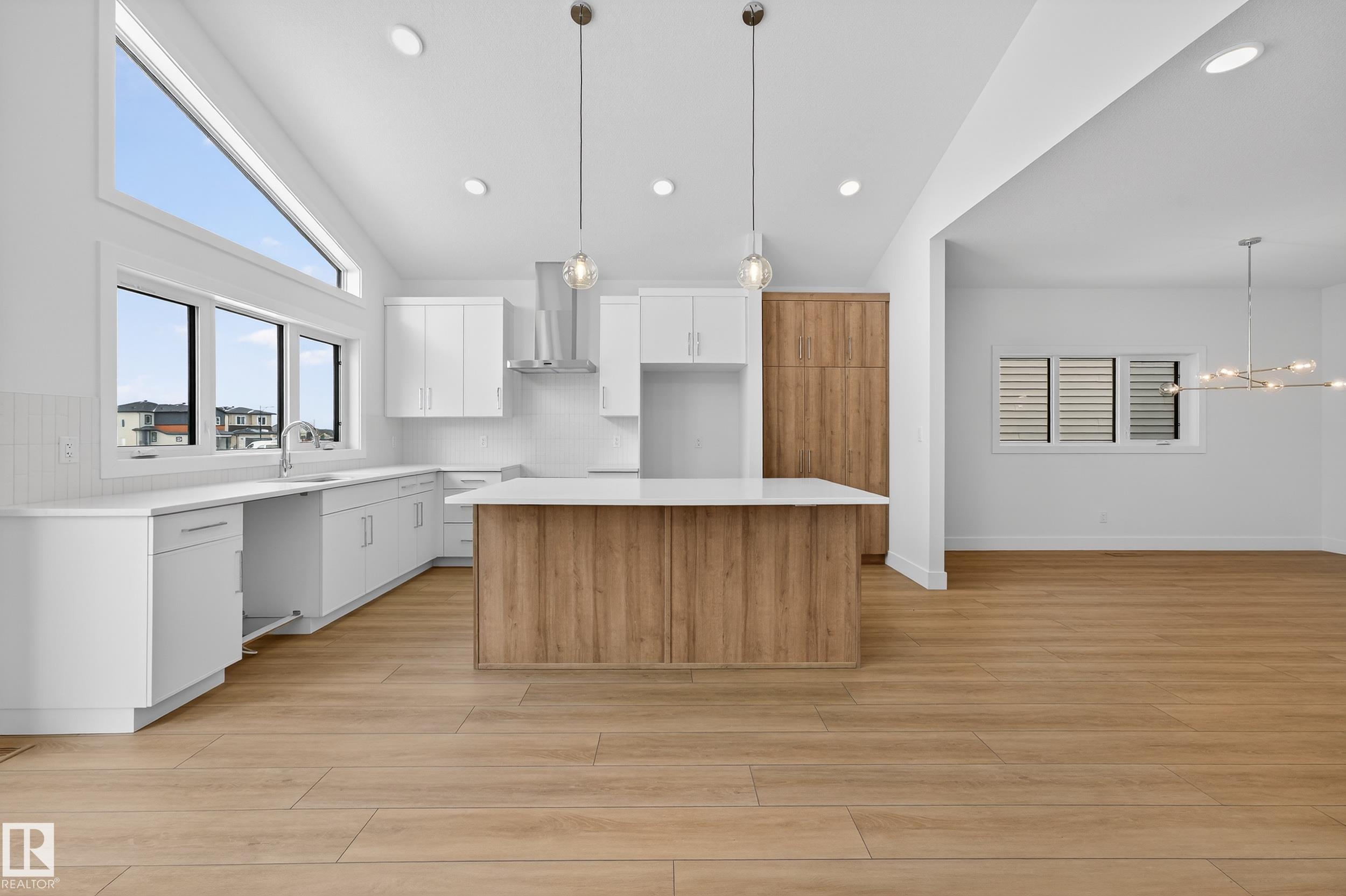 Photo 11 at 7093 Kiviaq Crescent SW, Keswick, Edmonton