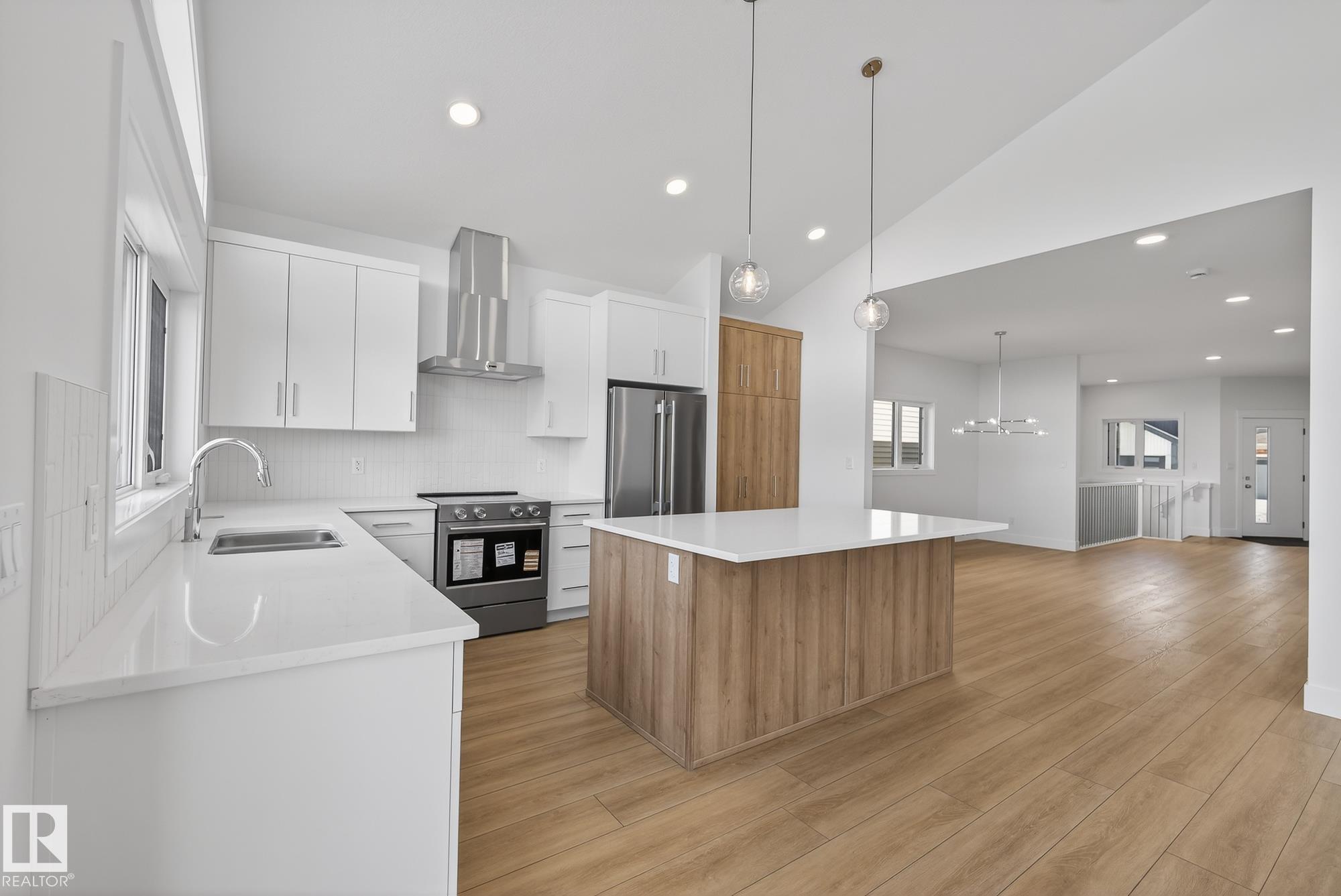 Photo 15 at 7093 Kiviaq Crescent SW, Keswick, Edmonton