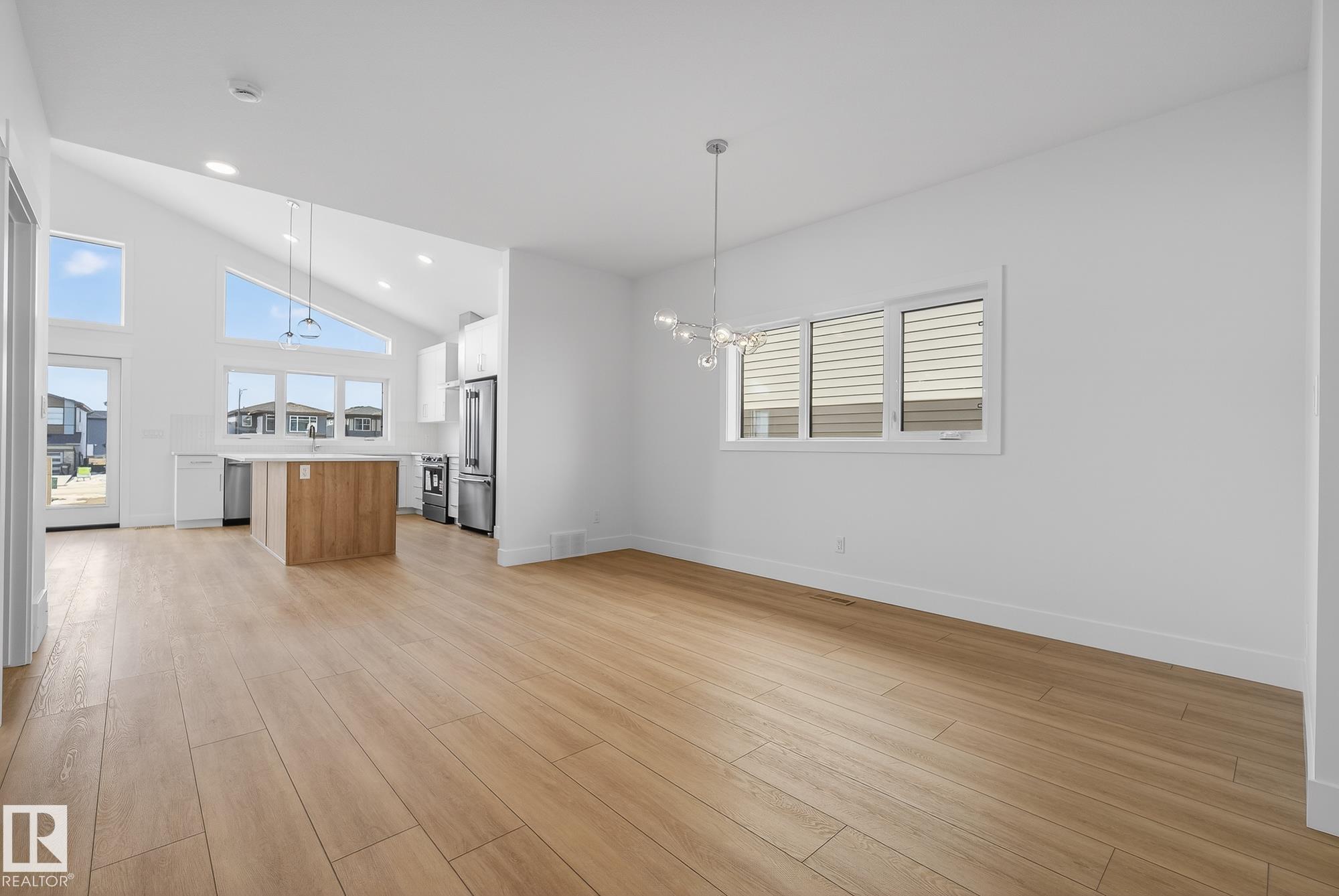 Photo 23 at 7093 Kiviaq Crescent SW, Keswick, Edmonton