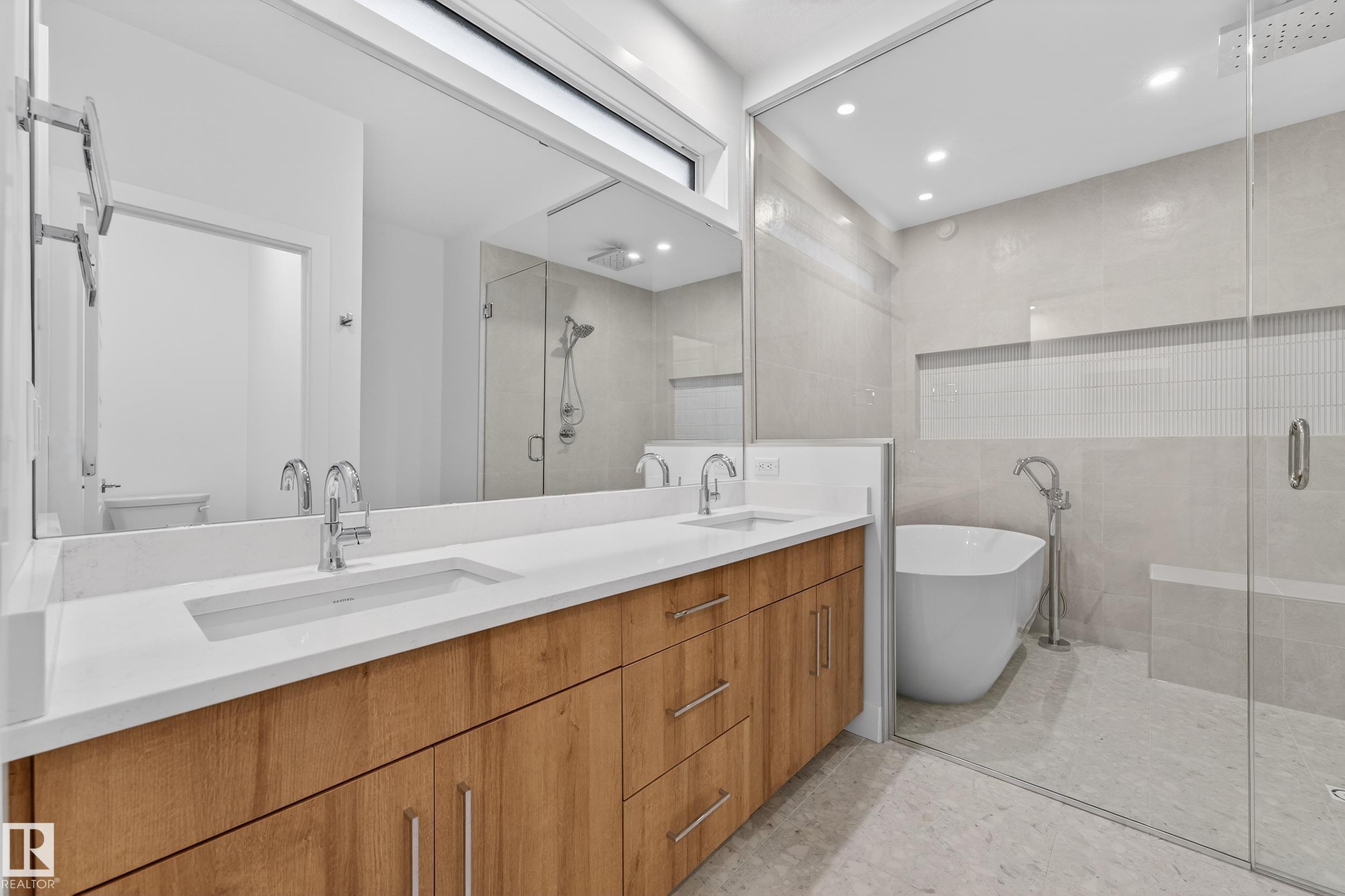 Photo 33 at 7093 Kiviaq Crescent SW, Keswick, Edmonton