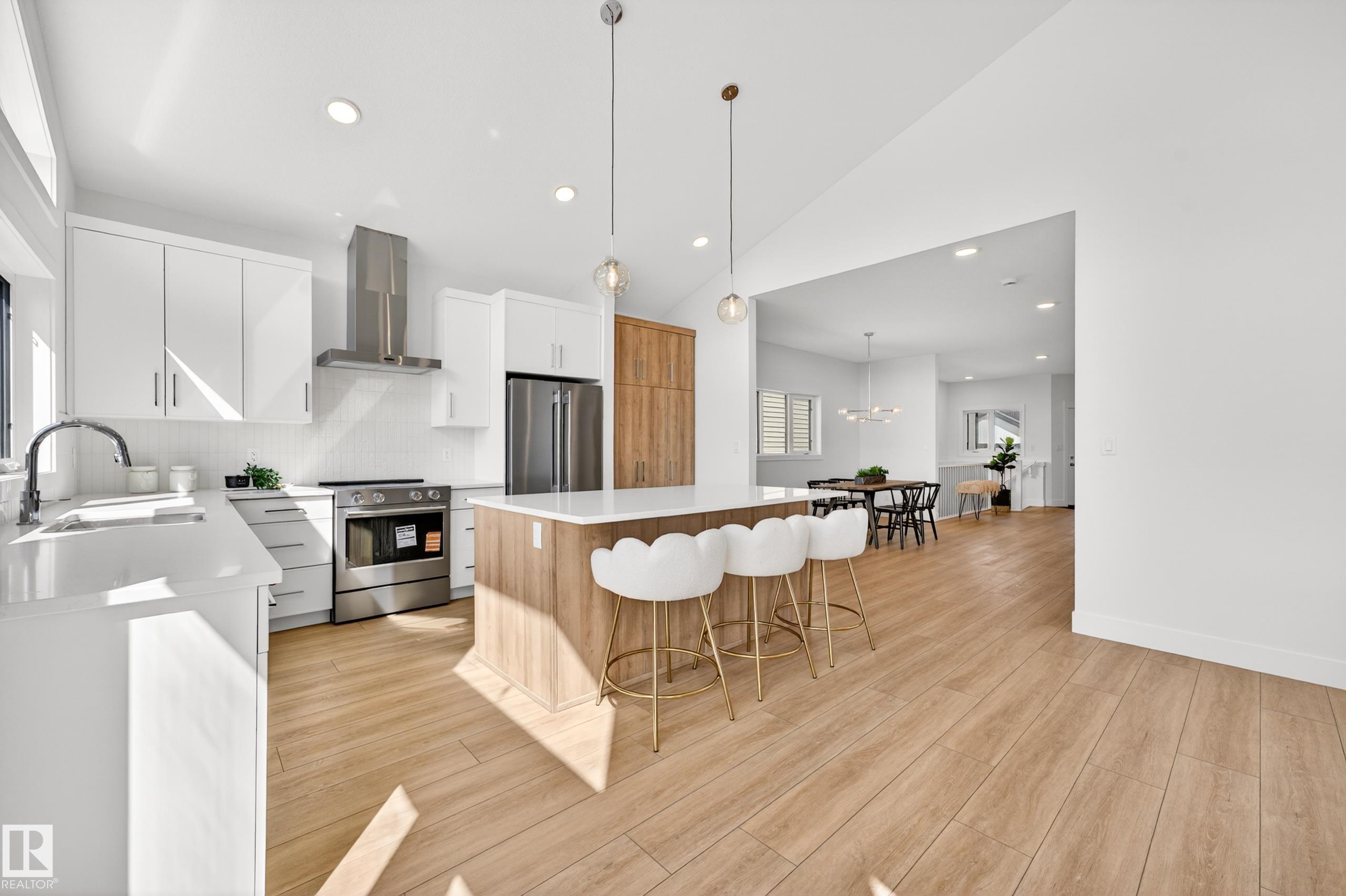 https://zimg.paragon.ice.com/ParagonImages/Property/PM/RAE/225391282/61/0/0/ca90a16317ad2677c01ea36ab1bc364b/1/b5faa1efb8d9d5d1e95223750984134e/225391282-d5e8995e-c894-4c8a-a2b2-e2305803f596.JPG