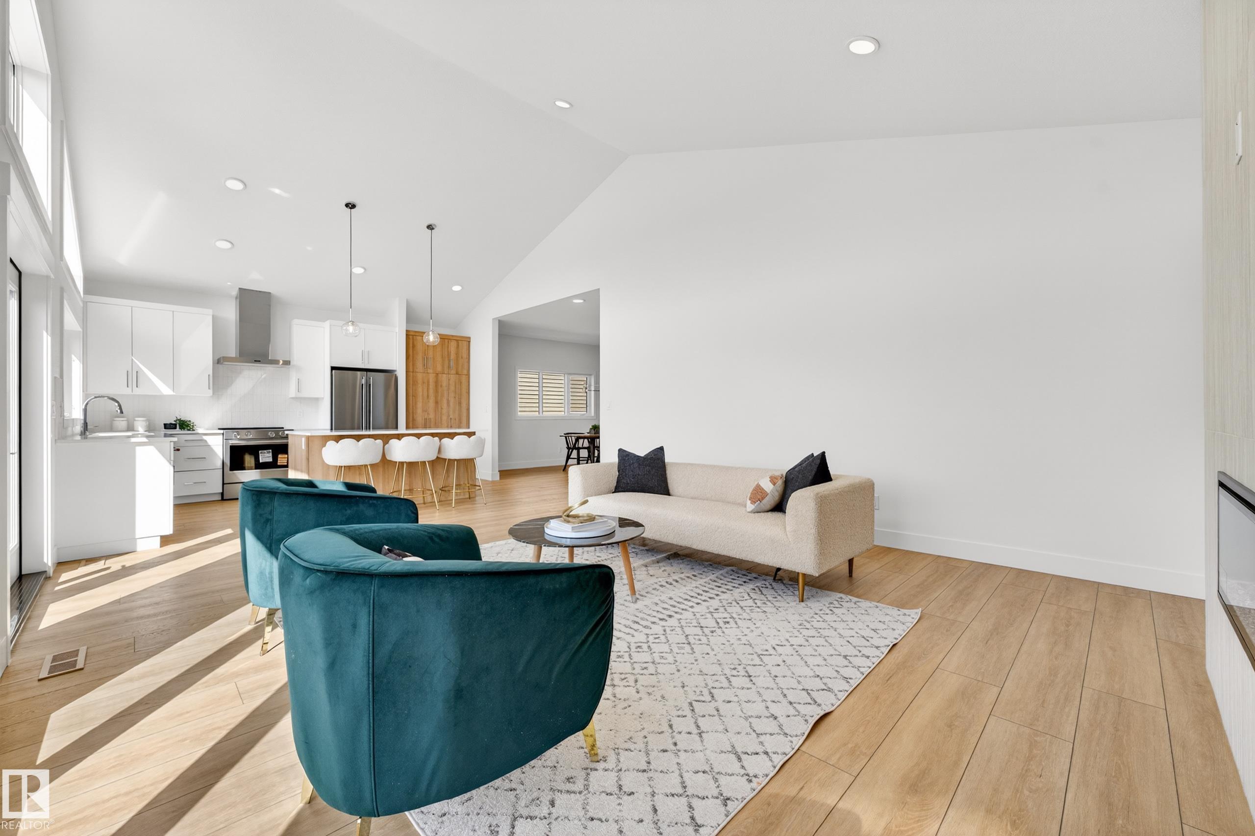 https://zimg.paragon.ice.com/ParagonImages/Property/PM/RAE/225391282/66/0/0/ff5ac9a7670044b153080746d1431d36/1/b5faa1efb8d9d5d1e95223750984134e/225391282-be84589a-9c12-45fd-a6b3-8854408e126f.JPG