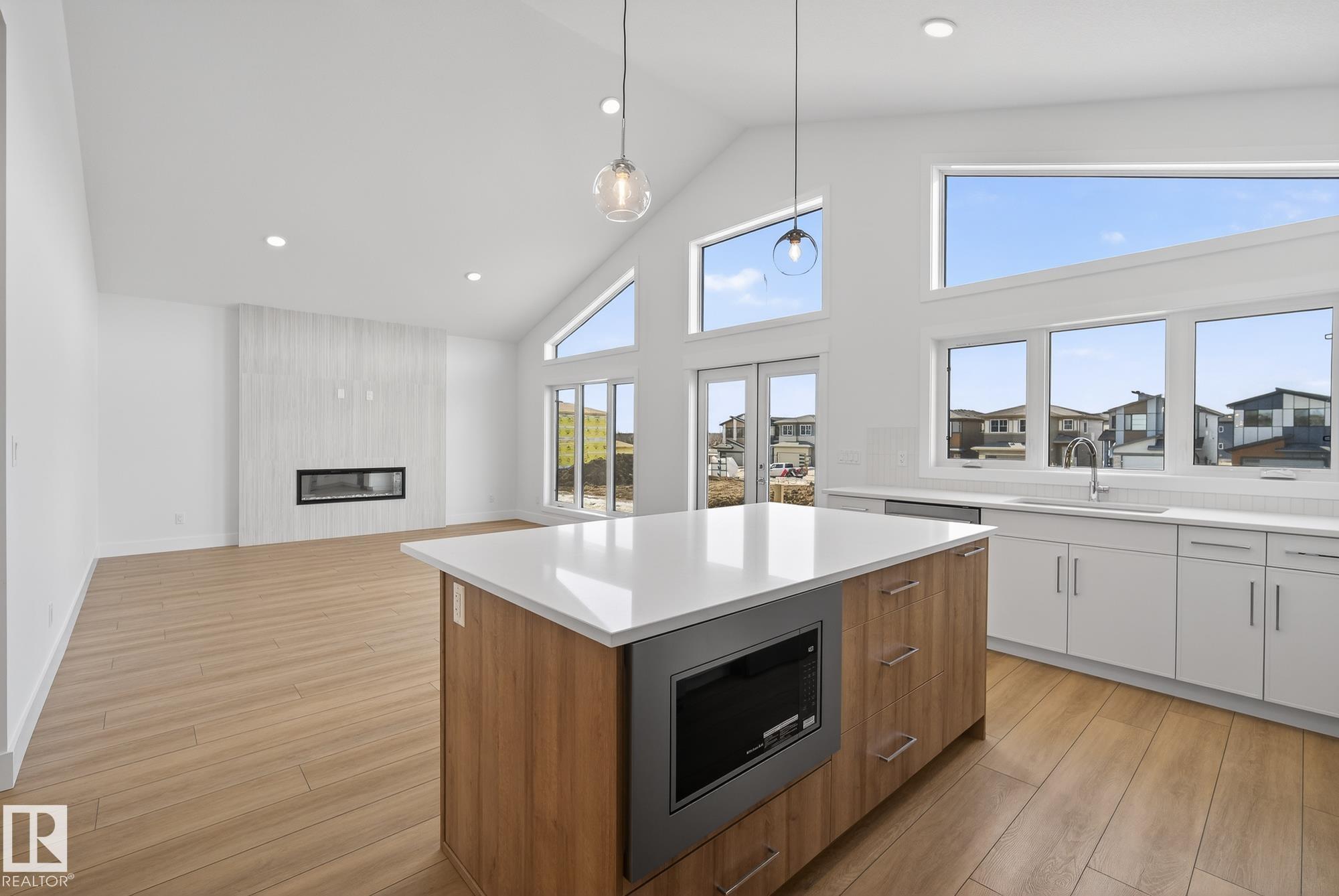 Photo 8 at 7093 Kiviaq Crescent SW, Keswick, Edmonton