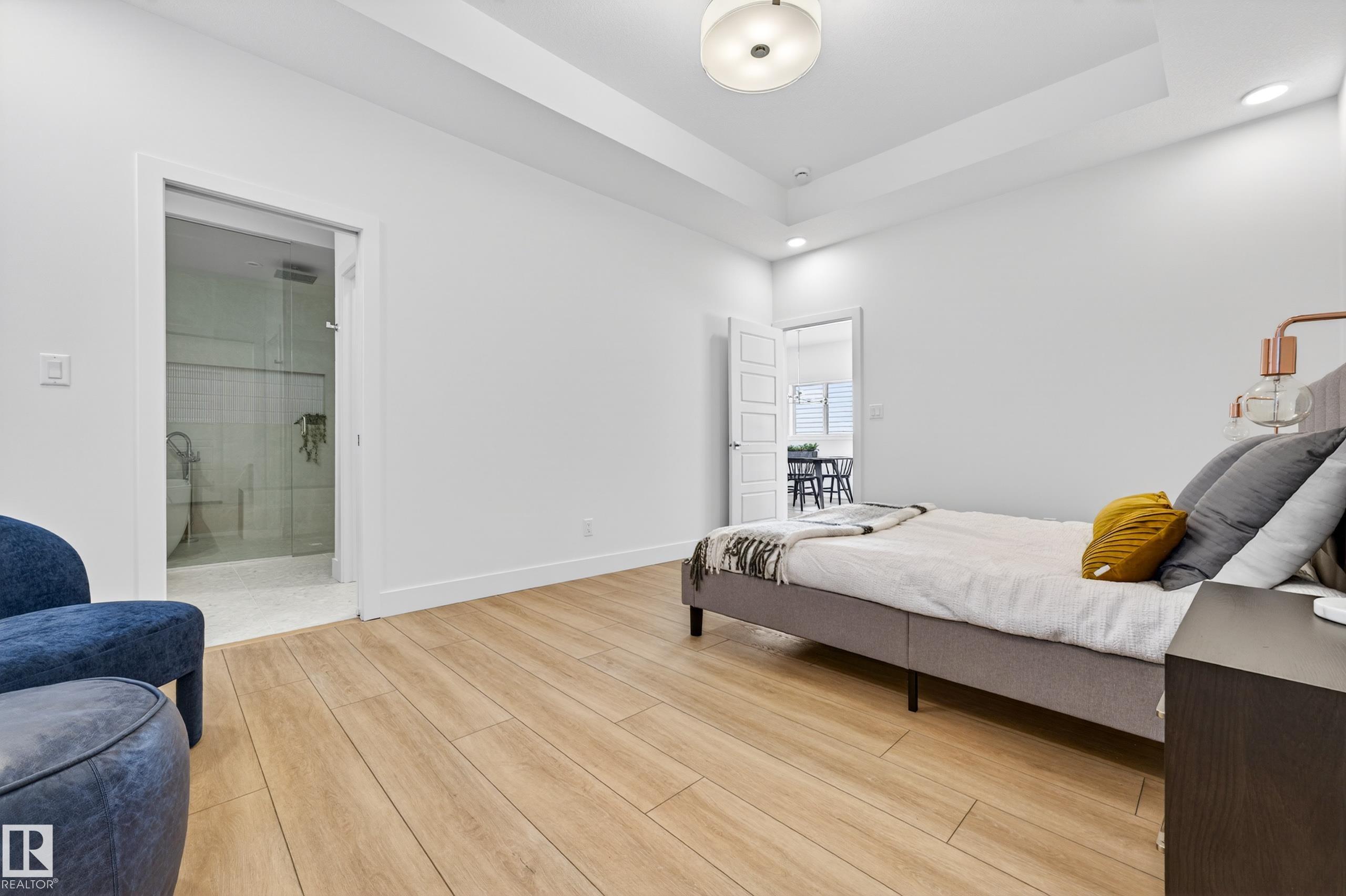https://zimg.paragon.ice.com/ParagonImages/Property/PM/RAE/225391282/74/0/0/7e9052354fd883cbf3e16909b98f9398/1/b5faa1efb8d9d5d1e95223750984134e/225391282-f3bfc747-349e-46e6-94ef-a62bffd98337.JPG