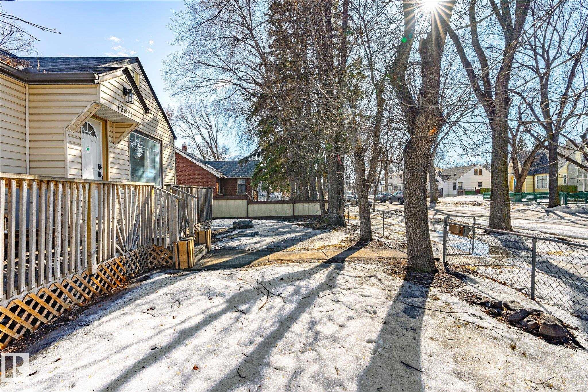 Photo 32 at 12821 122 Street NW, Calder, Edmonton