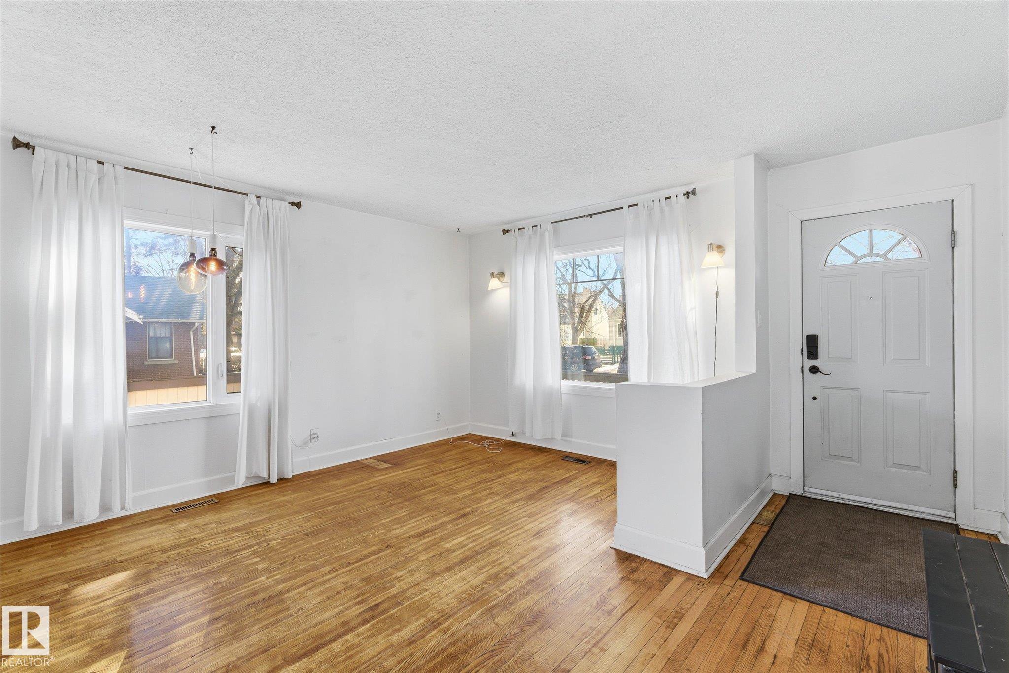 Photo 8 at 12821 122 Street NW, Calder, Edmonton