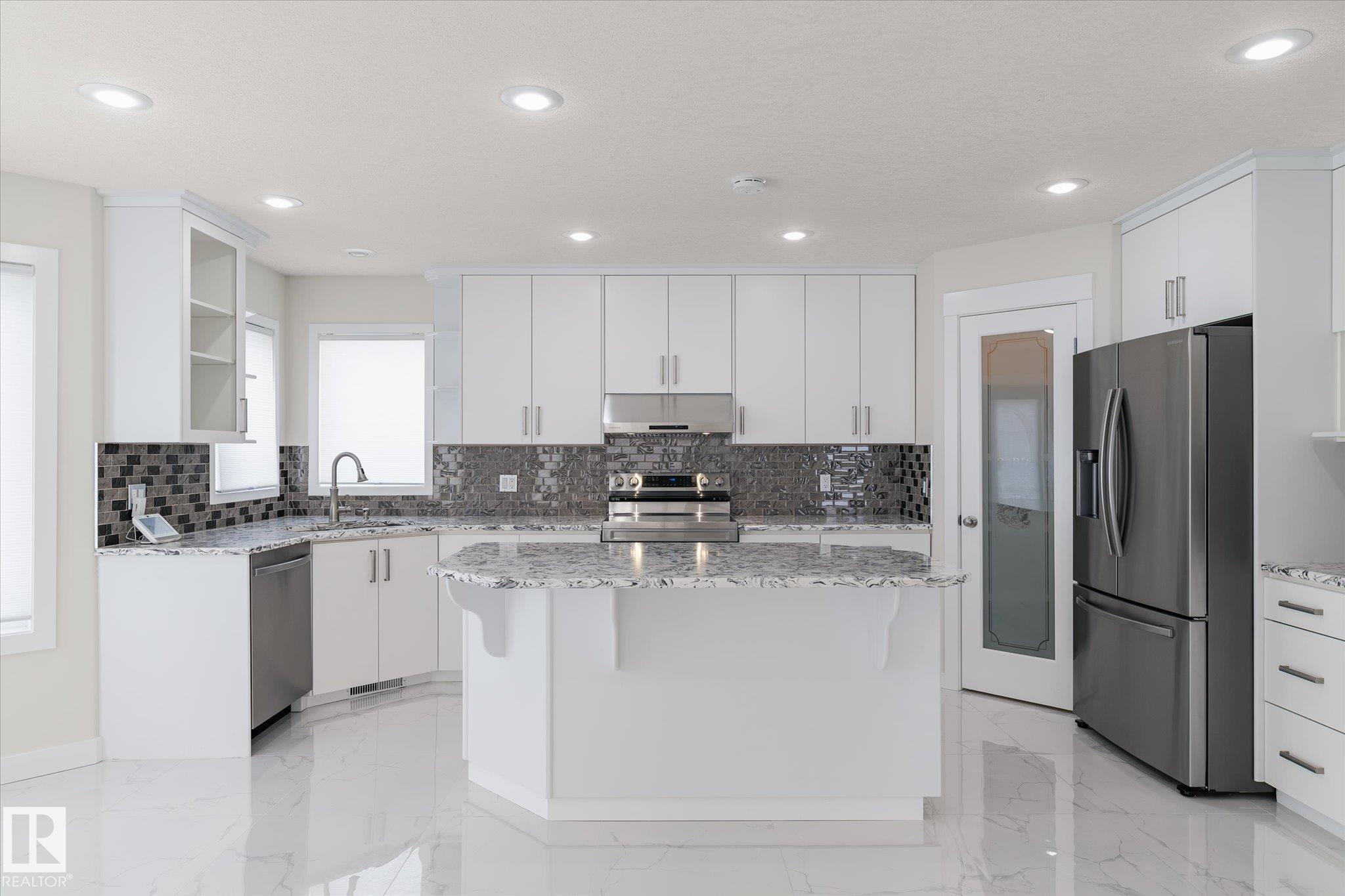 Photo 17 at 8616 159a Avenue NW, Belle Rive, Edmonton