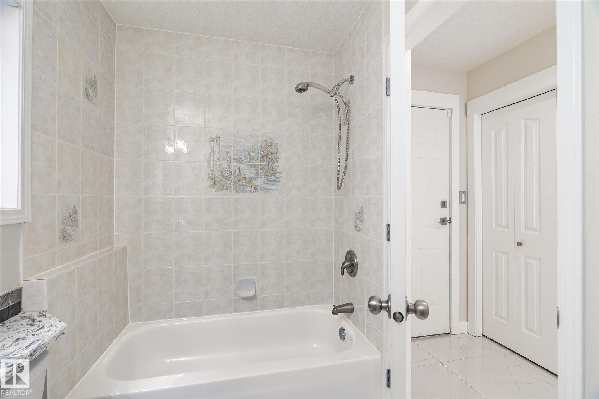 Photo 23 at 8616 159a Avenue NW, Belle Rive, Edmonton