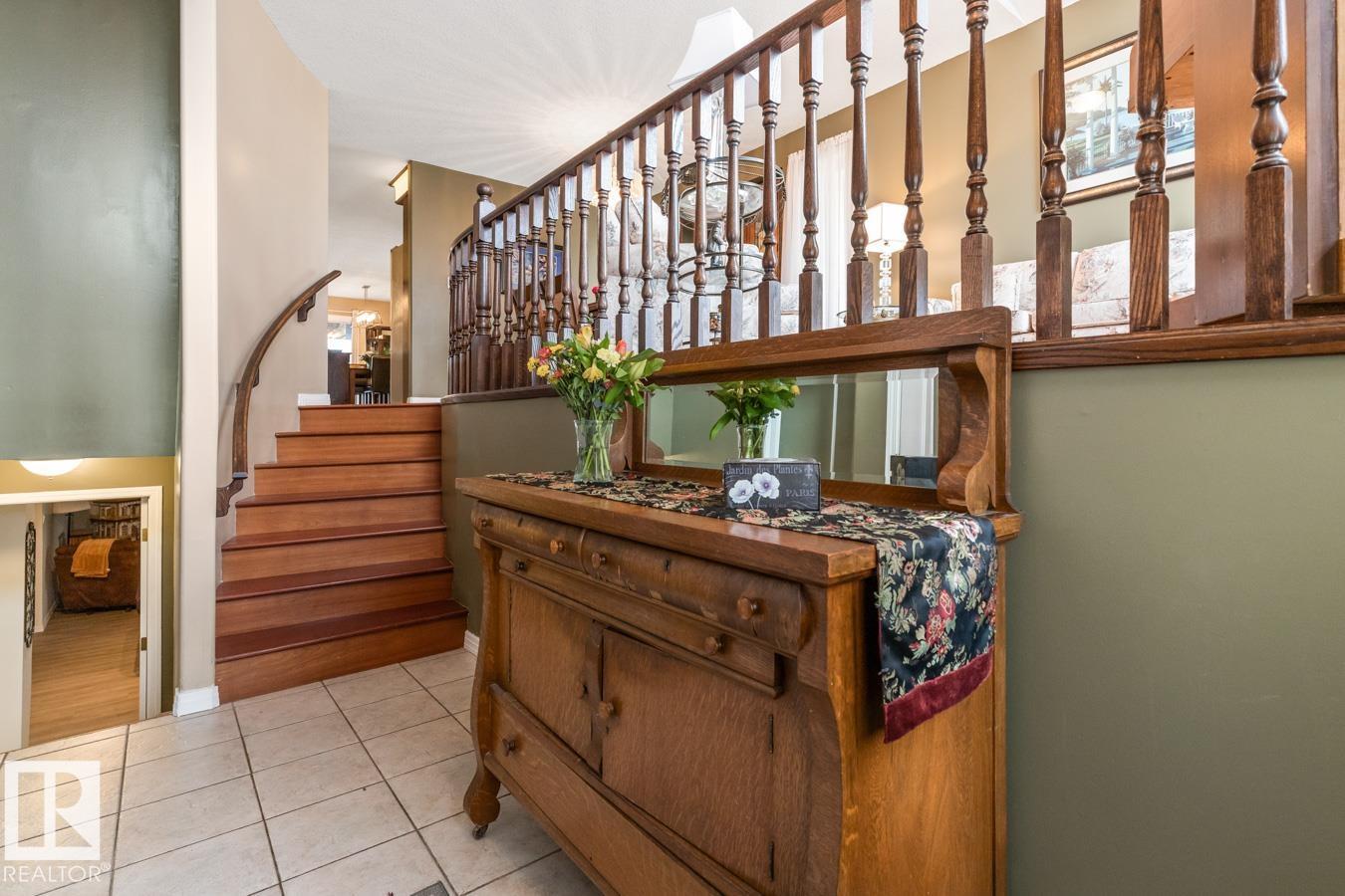 Photo 5 at 454 Ormsby Road W NW, Ormsby Place, Edmonton