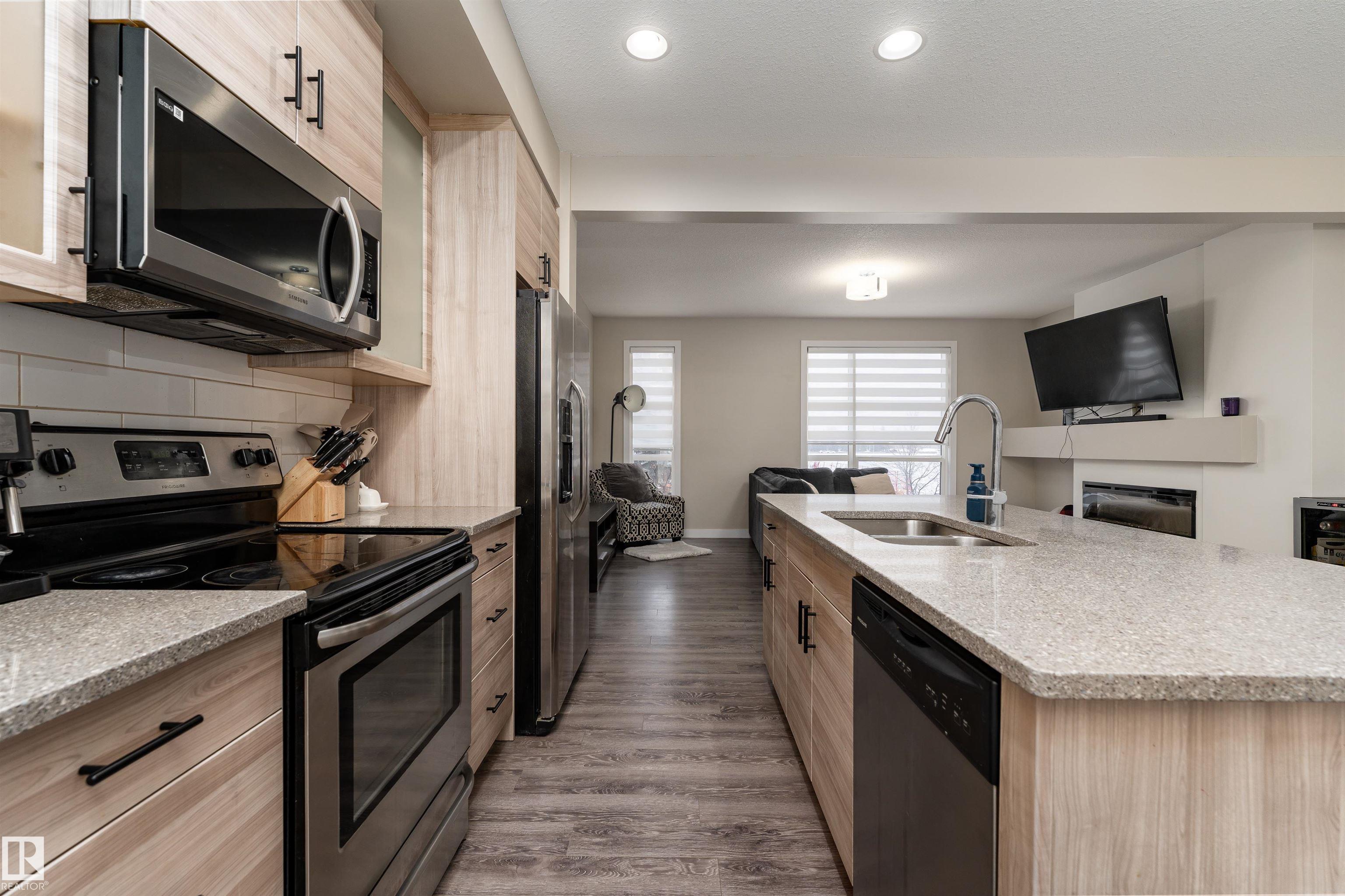 Photo 10 at 14709 - 125 Street Street NW, Baranow, Edmonton