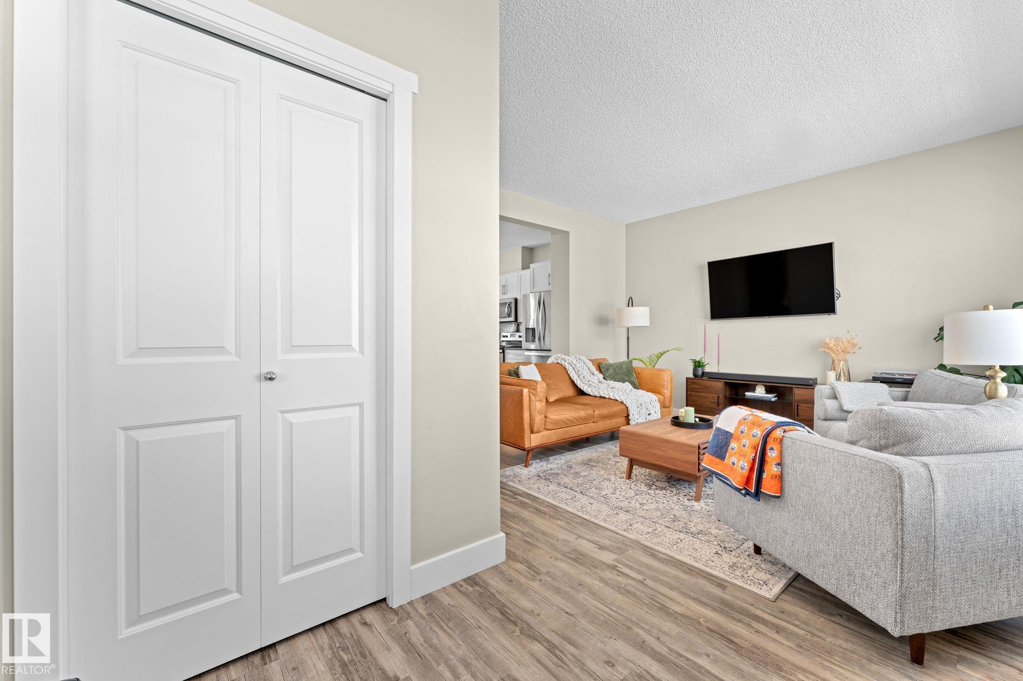 Photo 4 at 1926 24 Street NW, Laurel, Edmonton