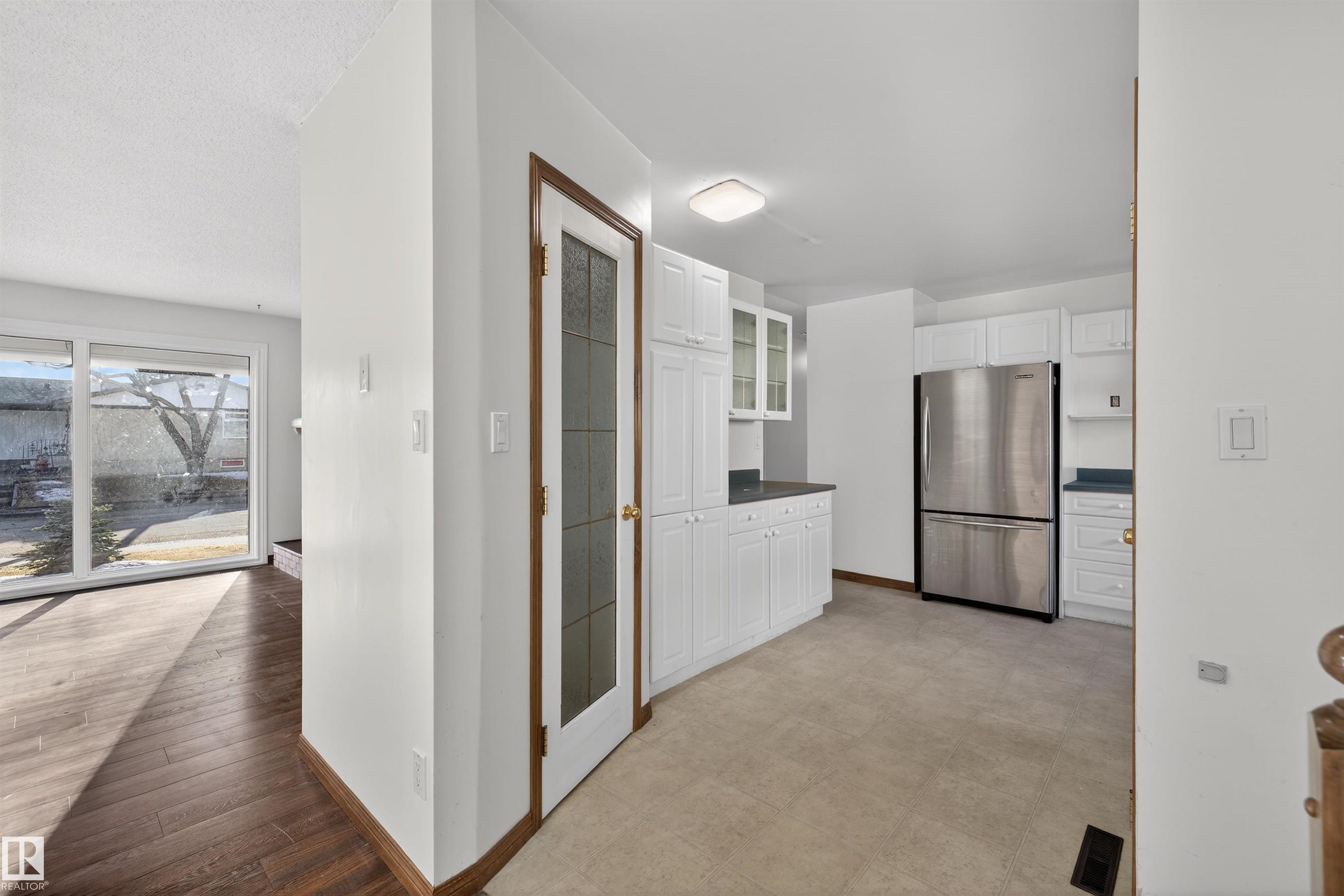 Photo 11 at 64 Circlewood Drive, Maplewood, Sherwood Park